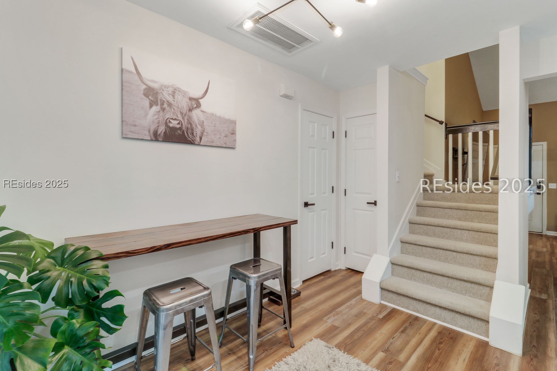 529 South Square
