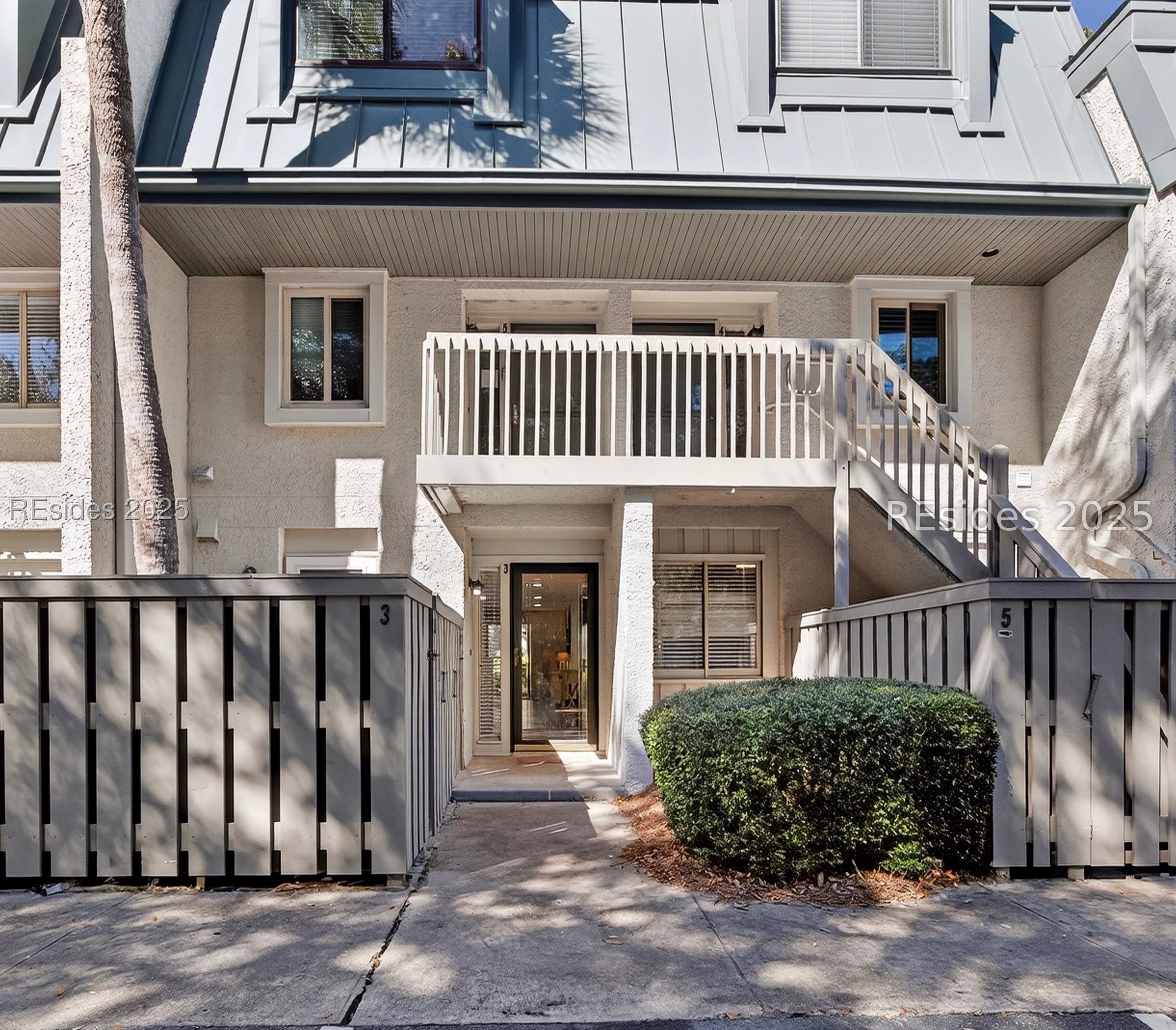 26 Forest Beach Drive Unit: 3
