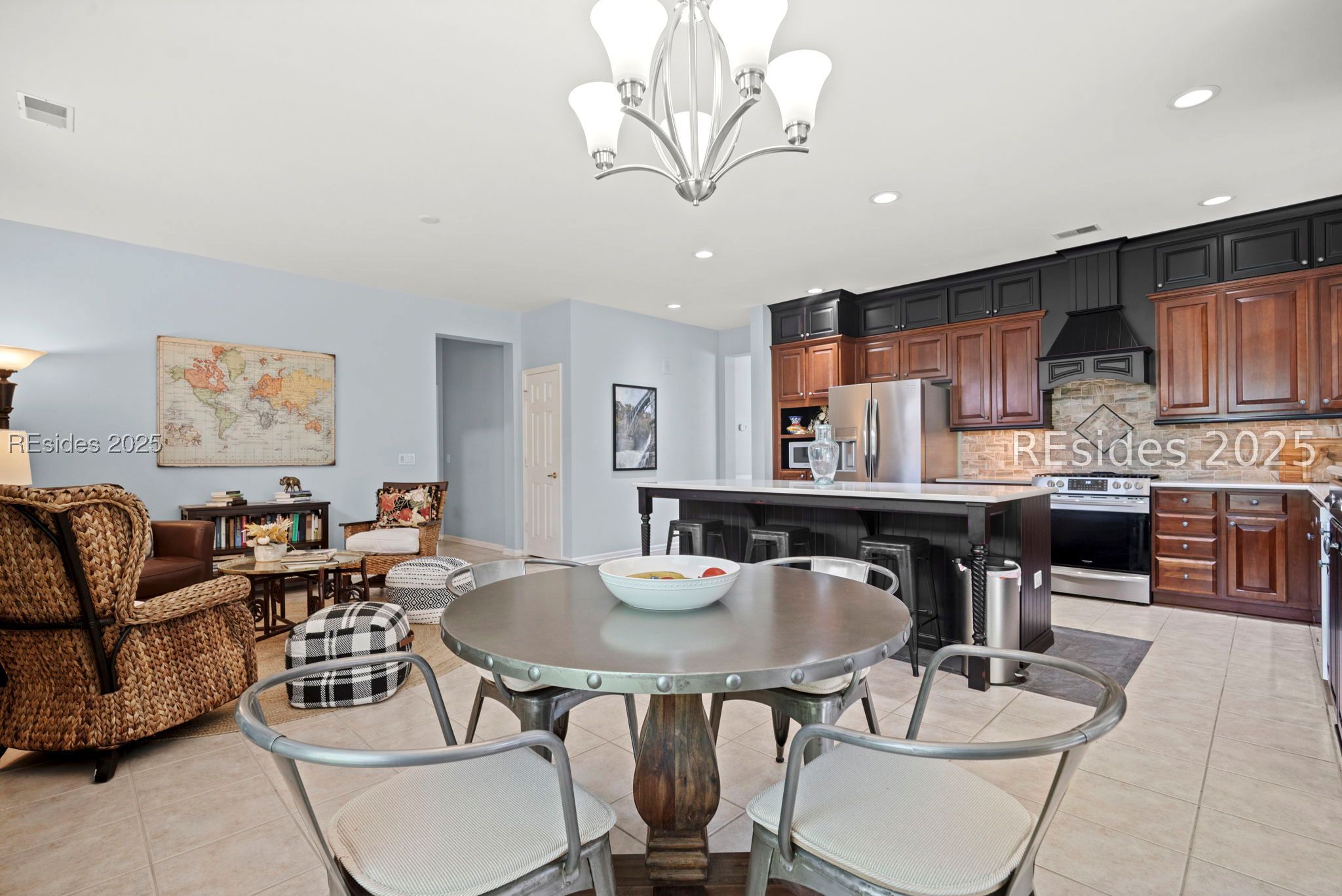 214 Hampton Circle