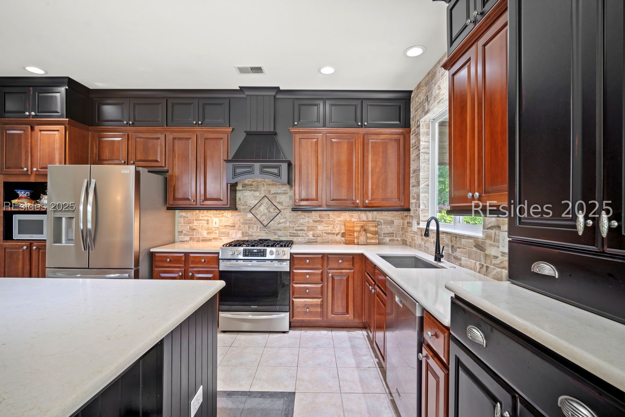 214 Hampton Circle