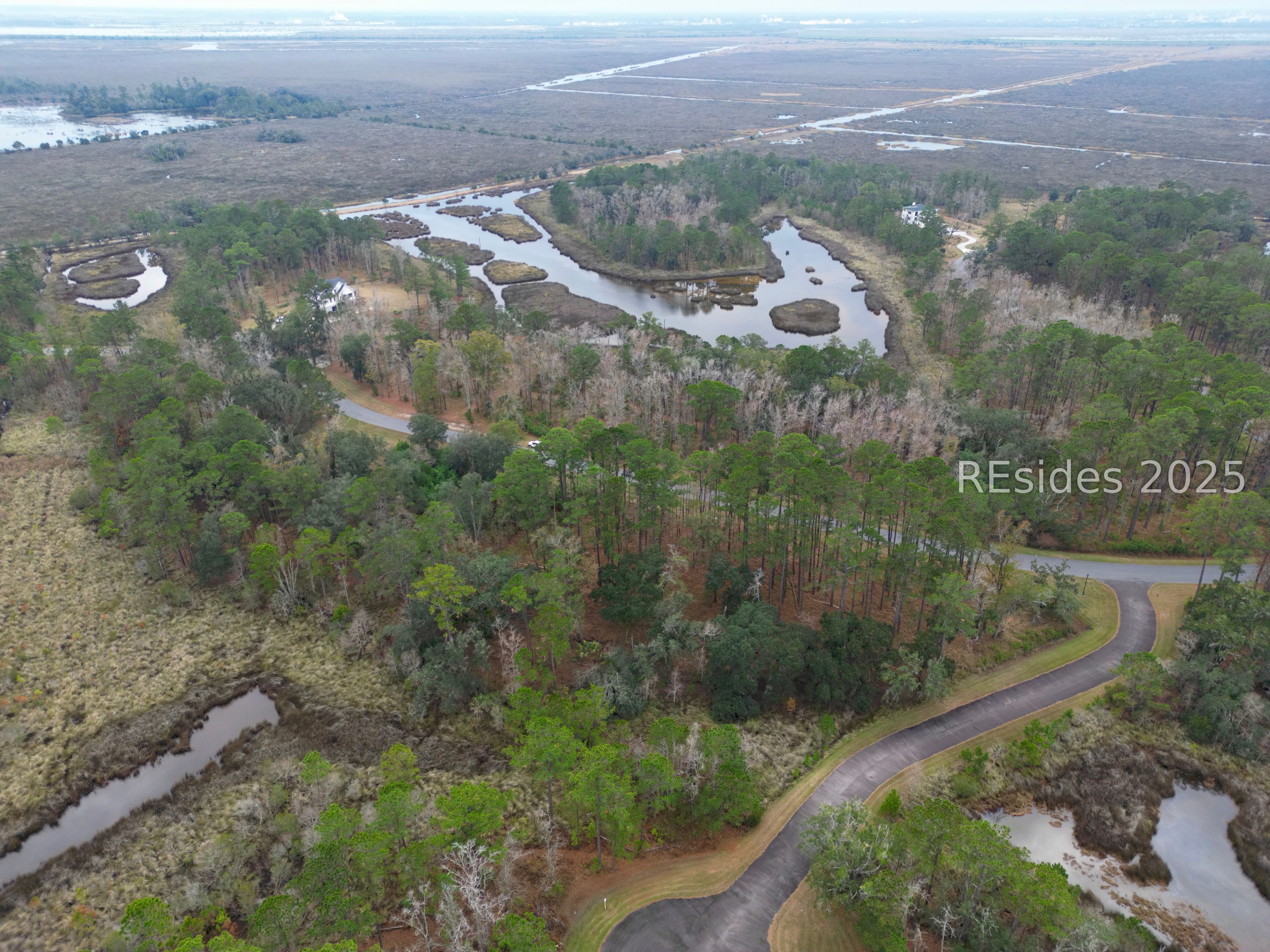 219 Hunters Loop