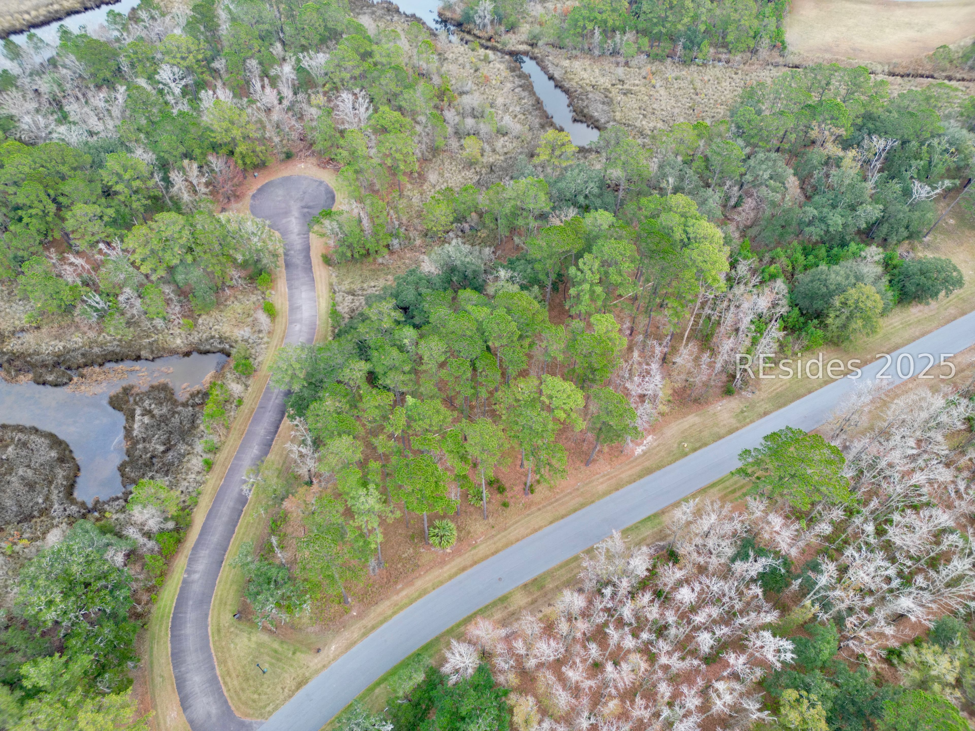 219 Hunters Loop