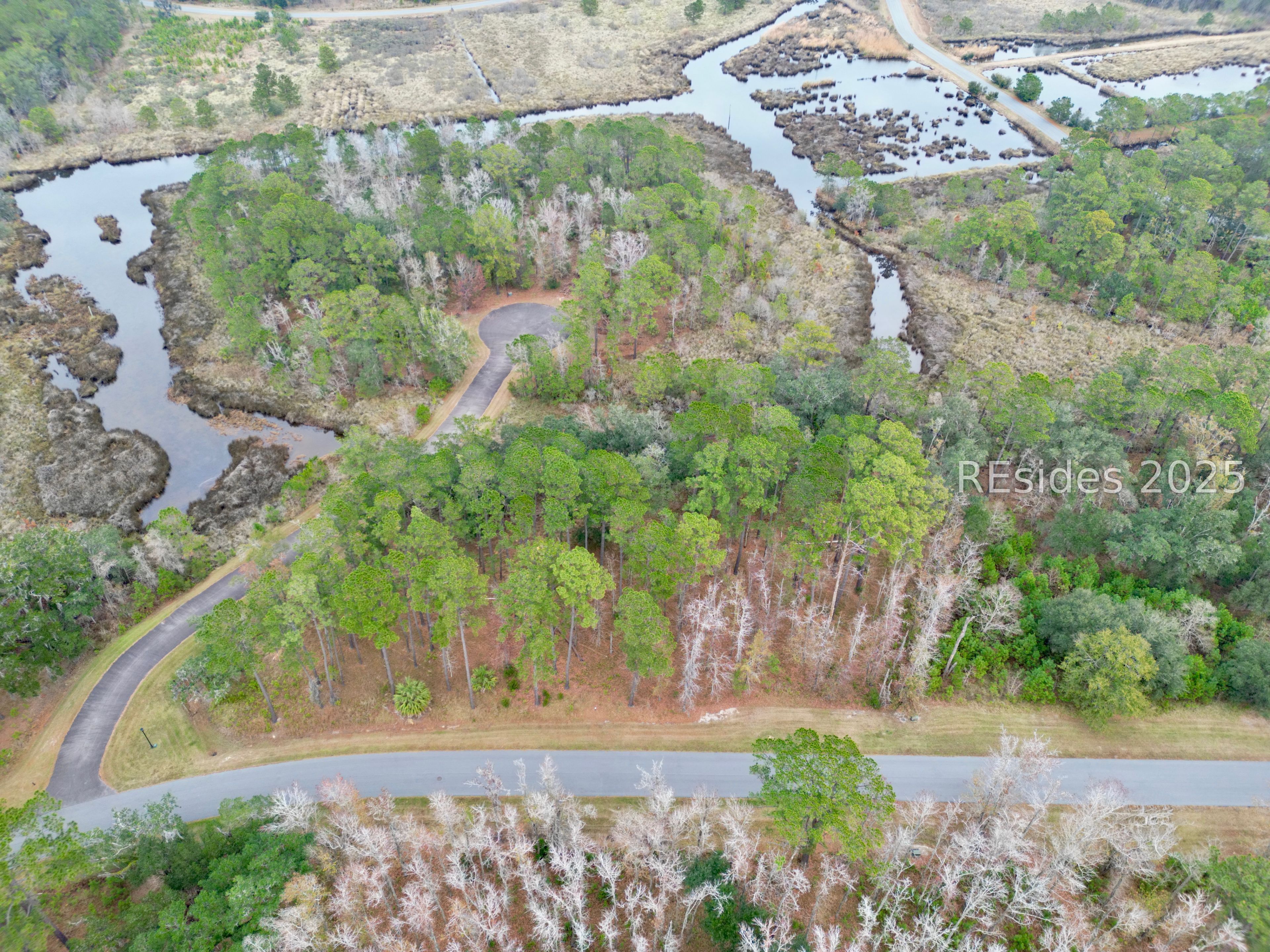 219 Hunters Loop