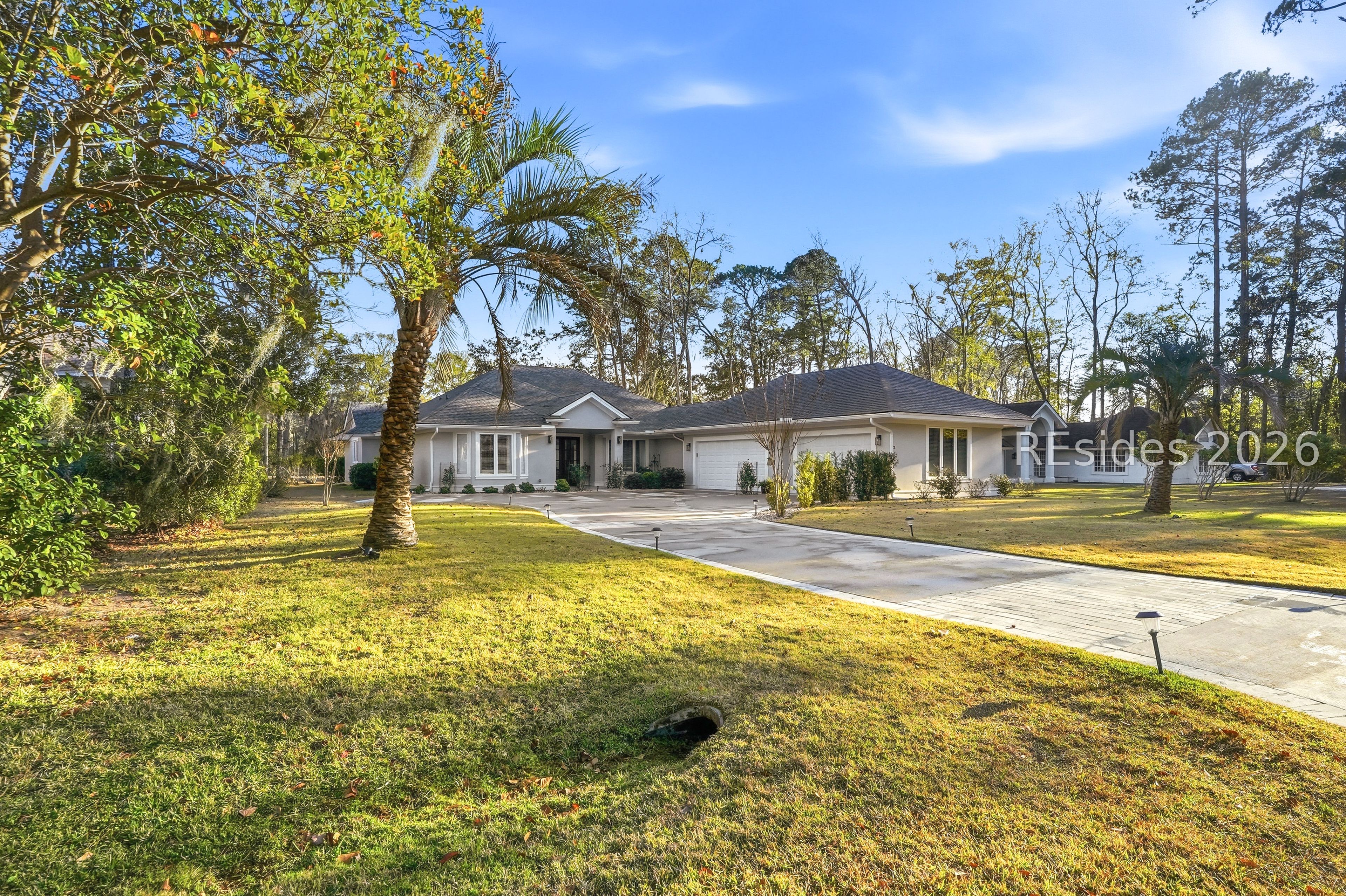73 White Oaks Circle