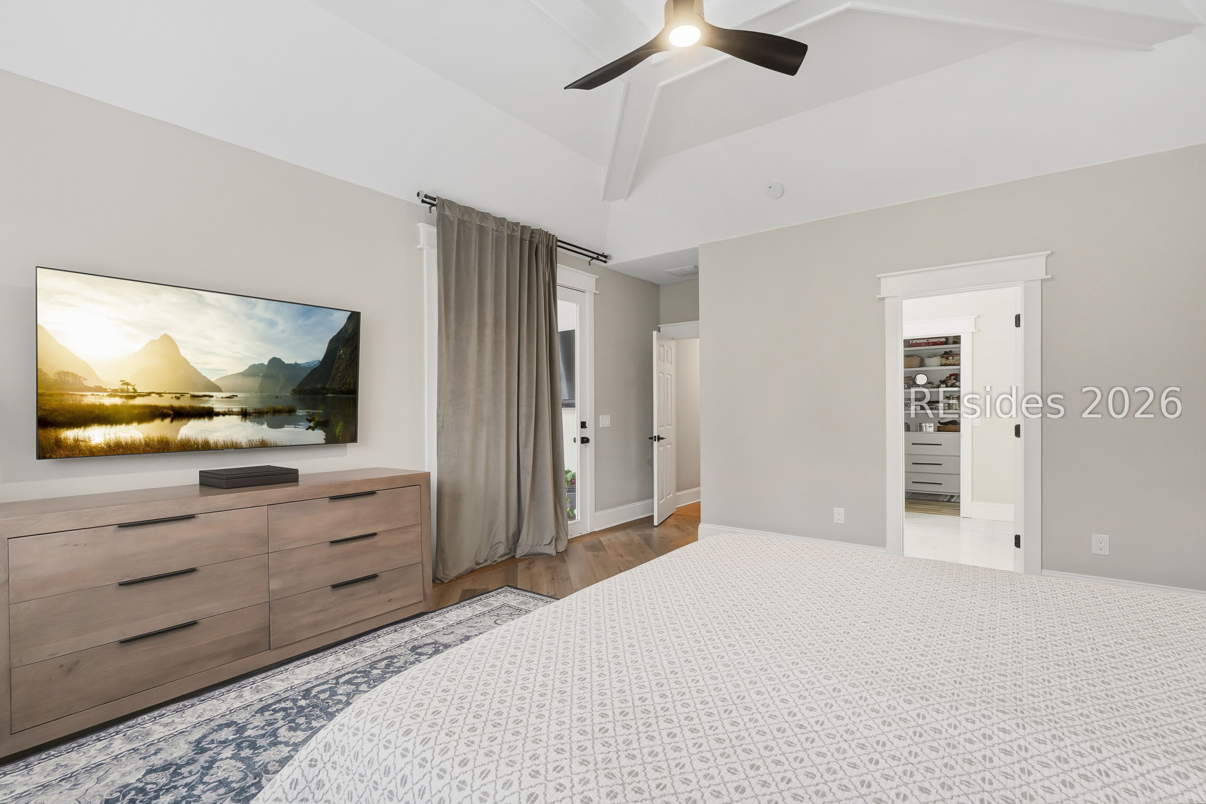 73 White Oaks Circle