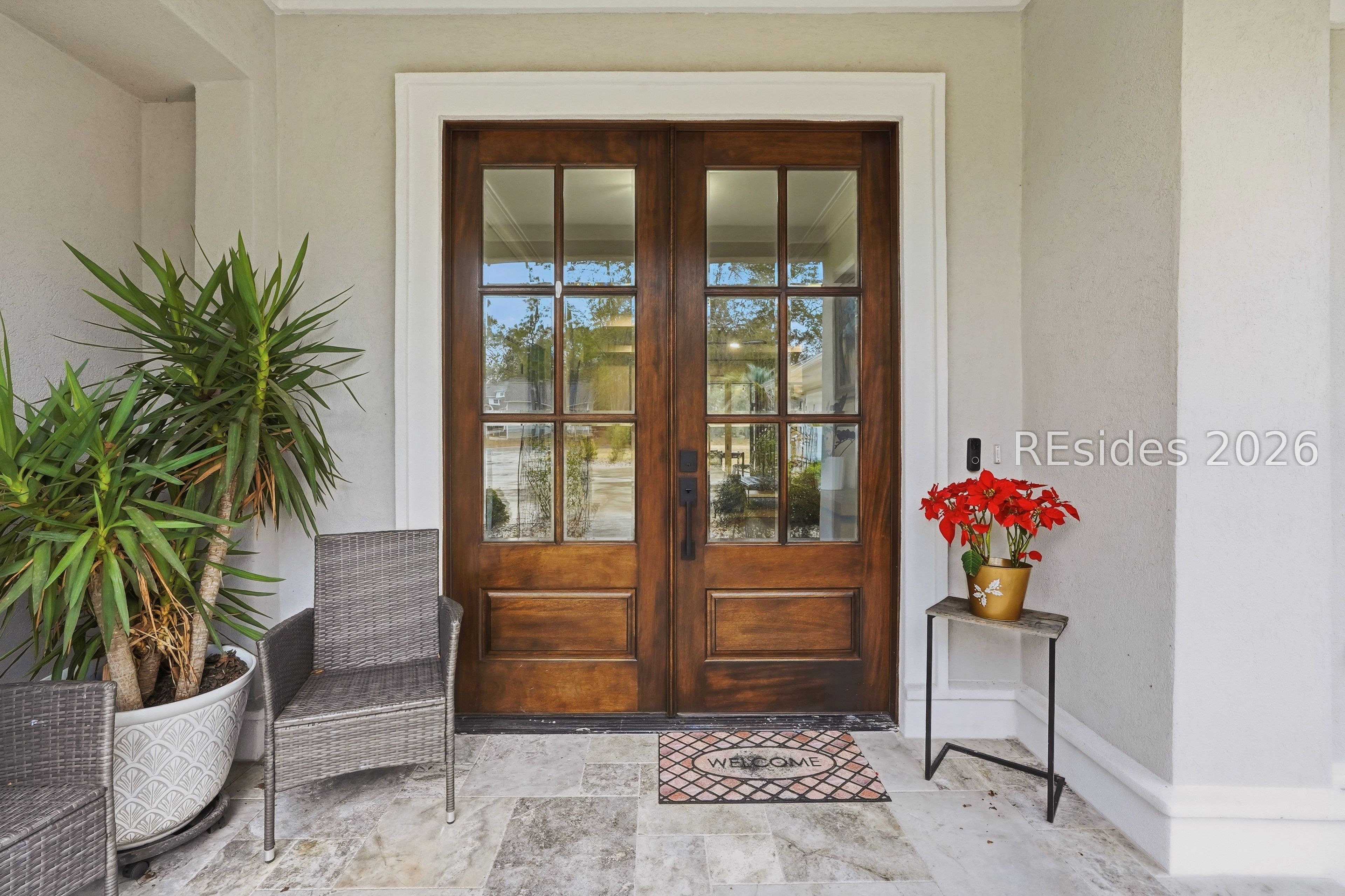 73 White Oaks Circle