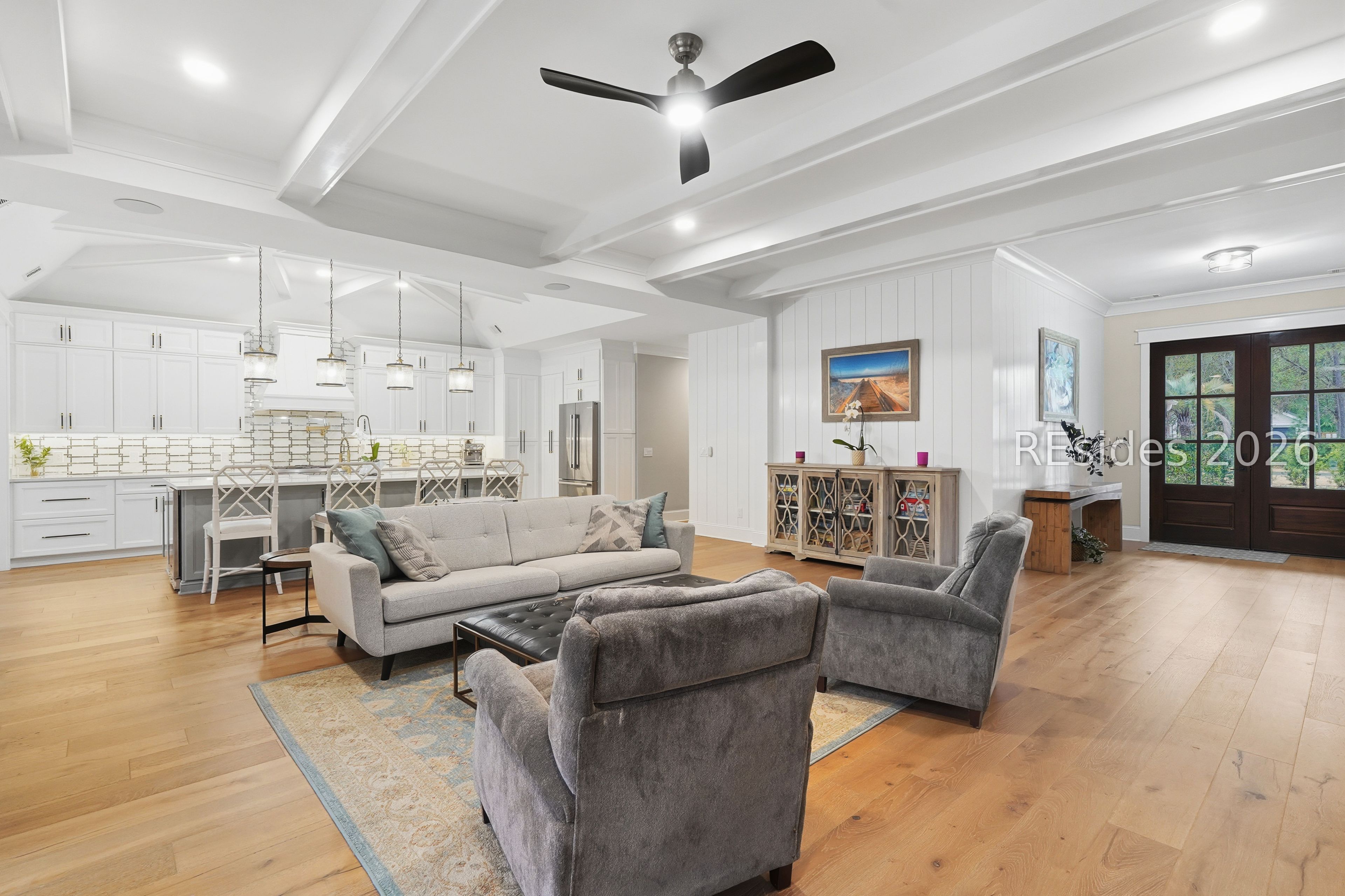 73 White Oaks Circle