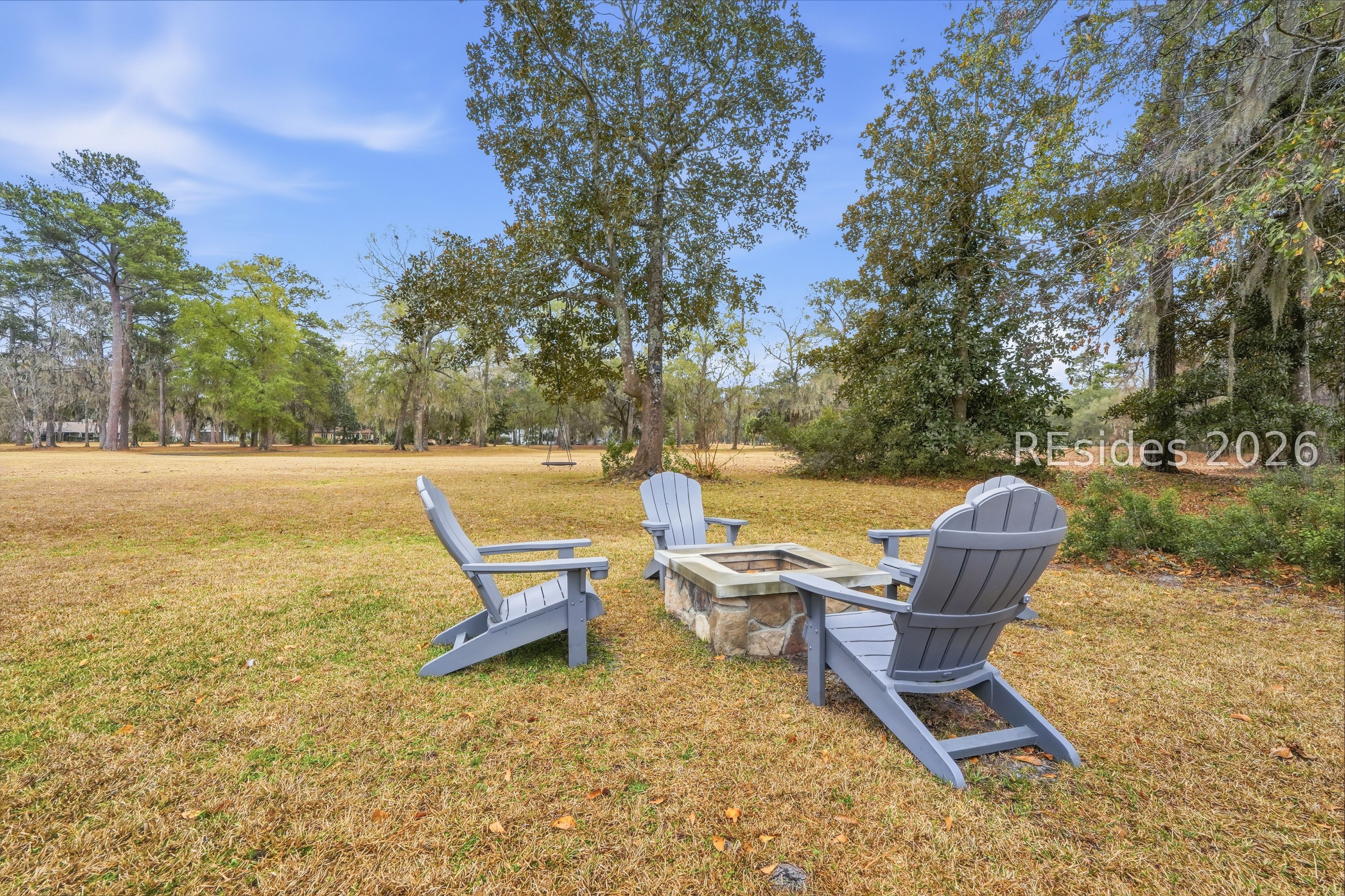 73 White Oaks Circle