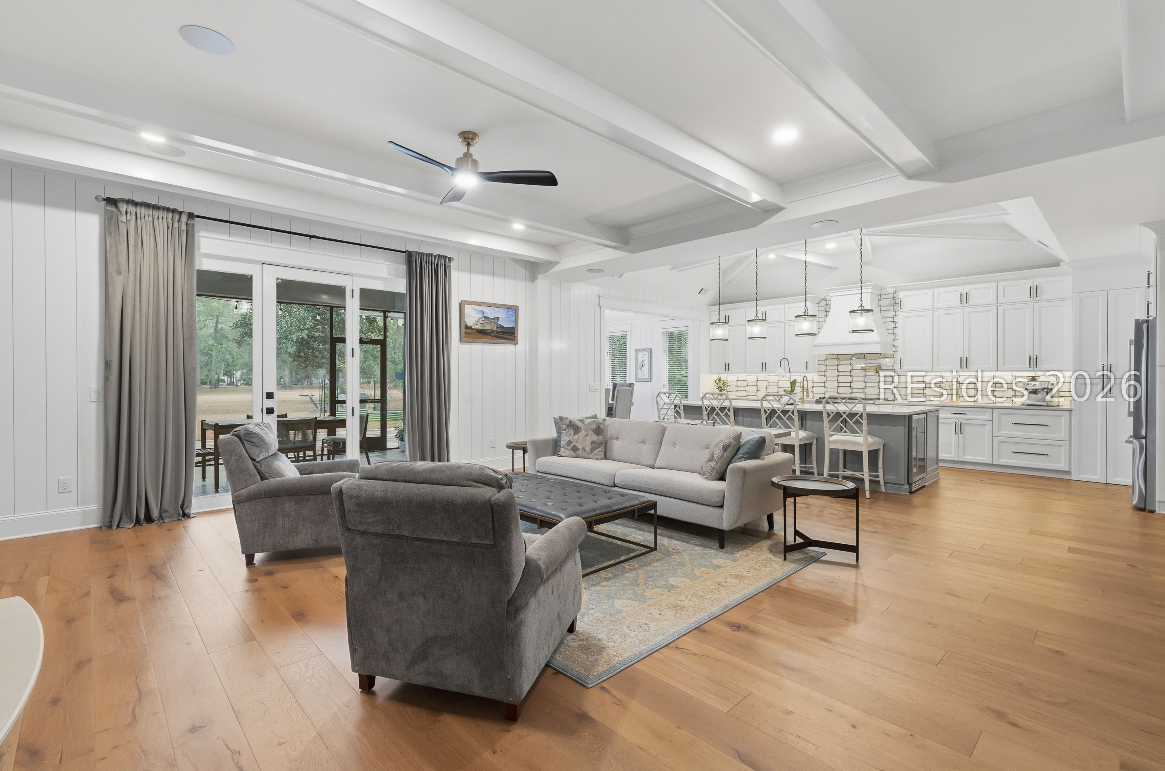 73 White Oaks Circle