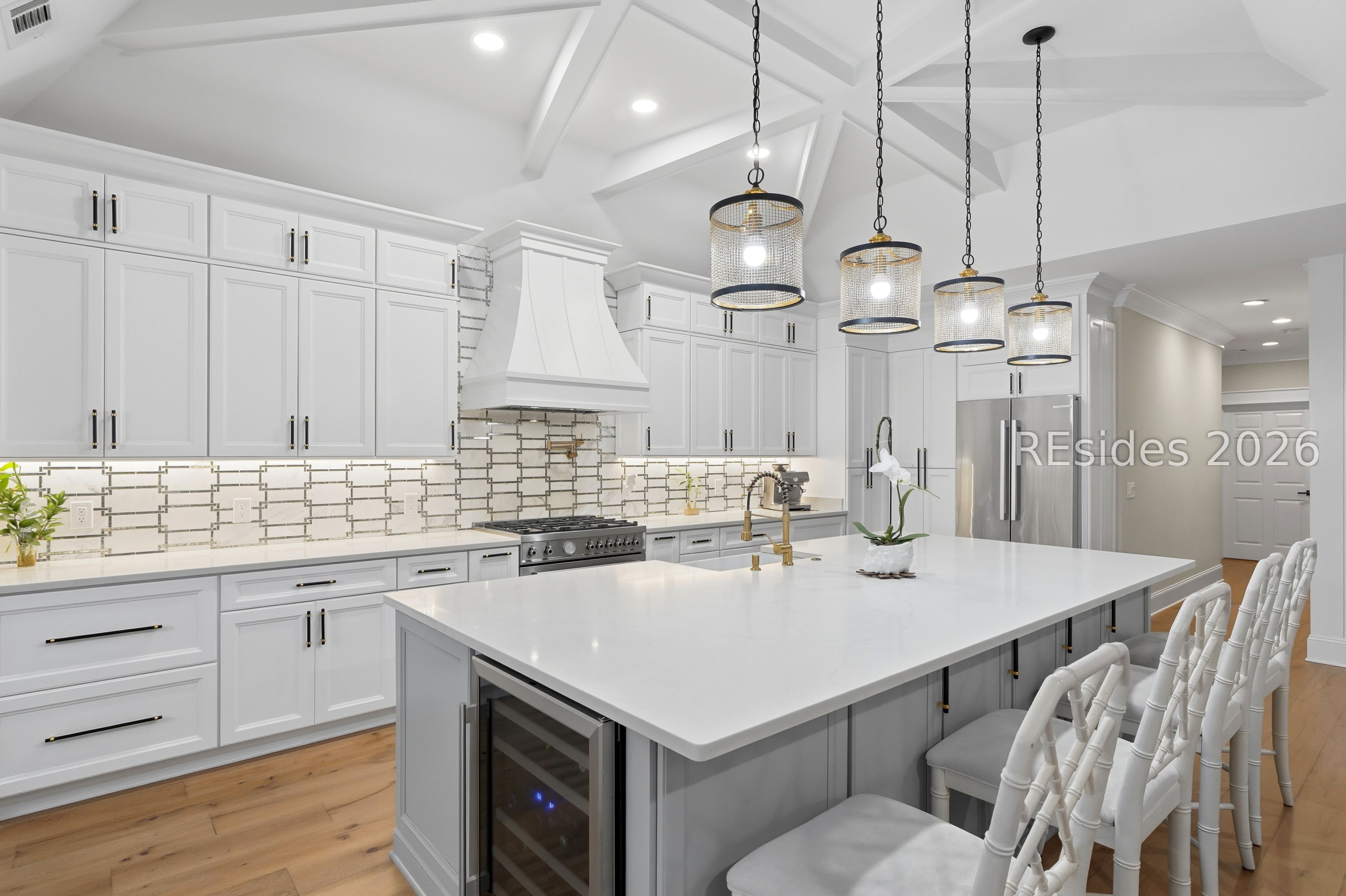 73 White Oaks Circle