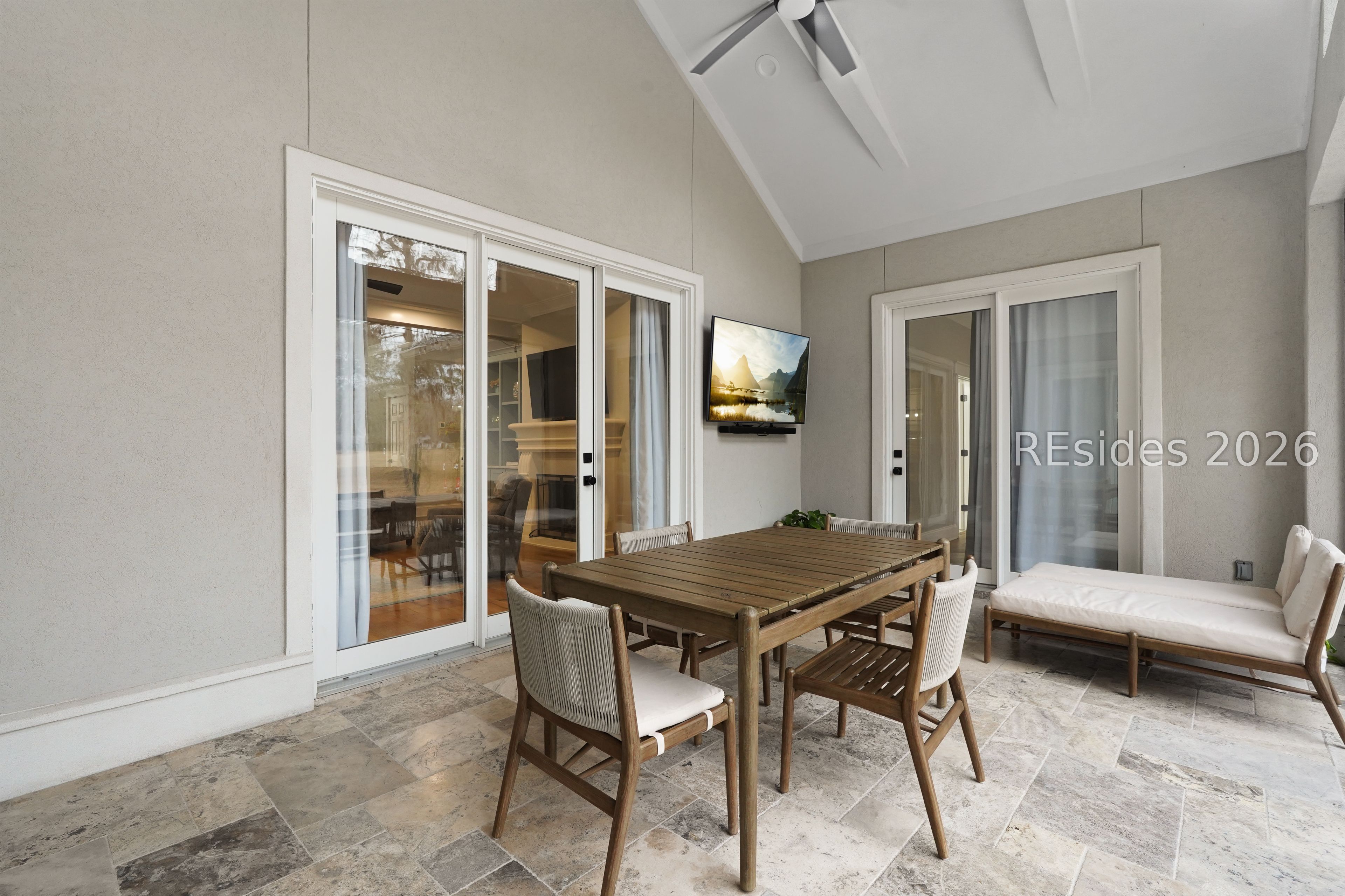 73 White Oaks Circle