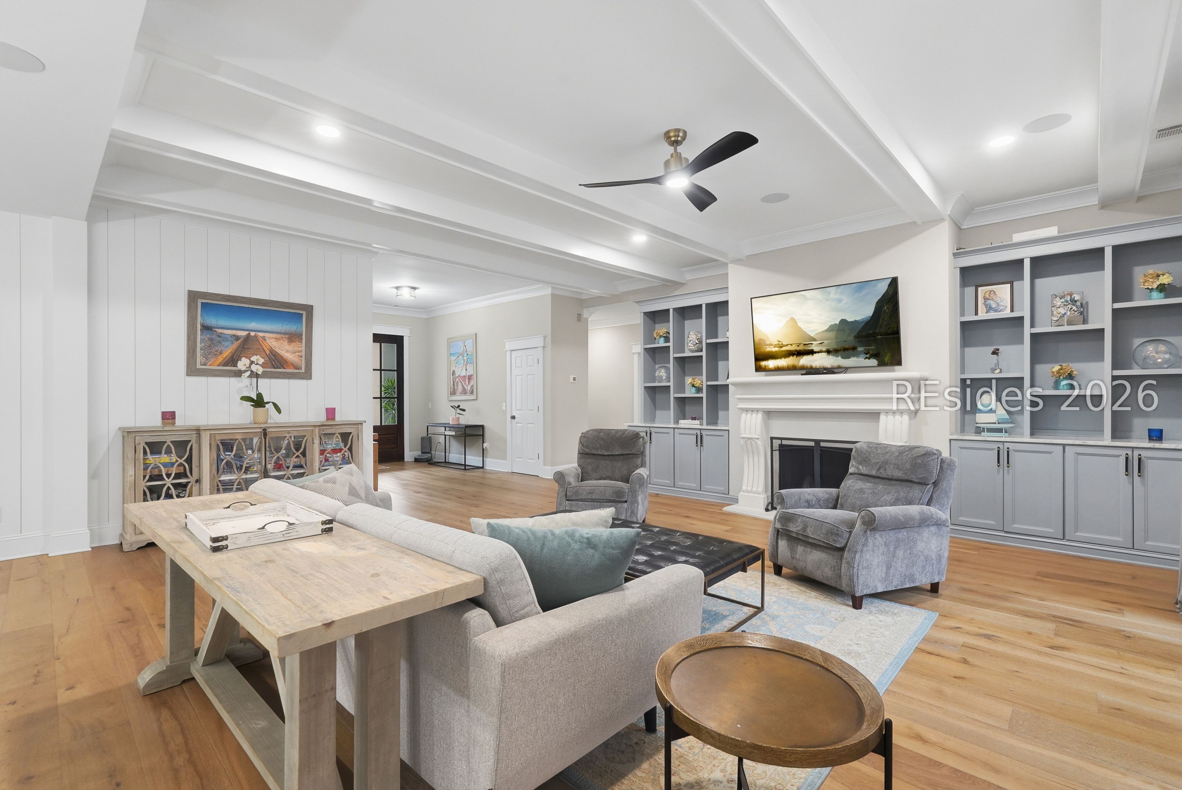 73 White Oaks Circle