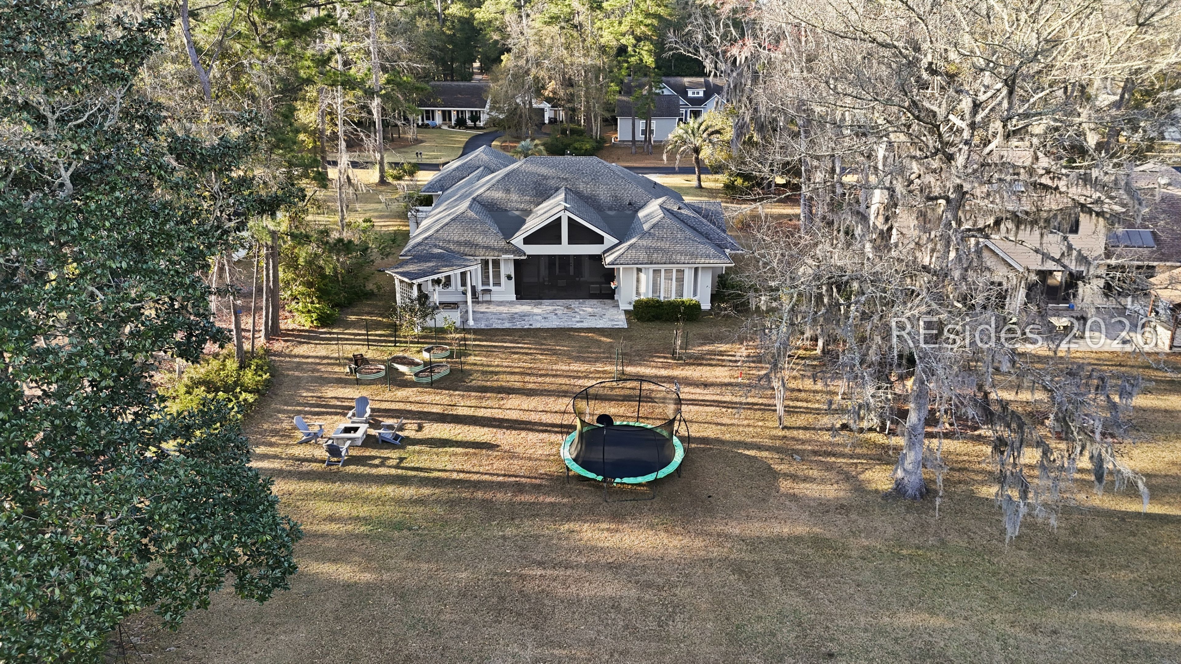 73 White Oaks Circle