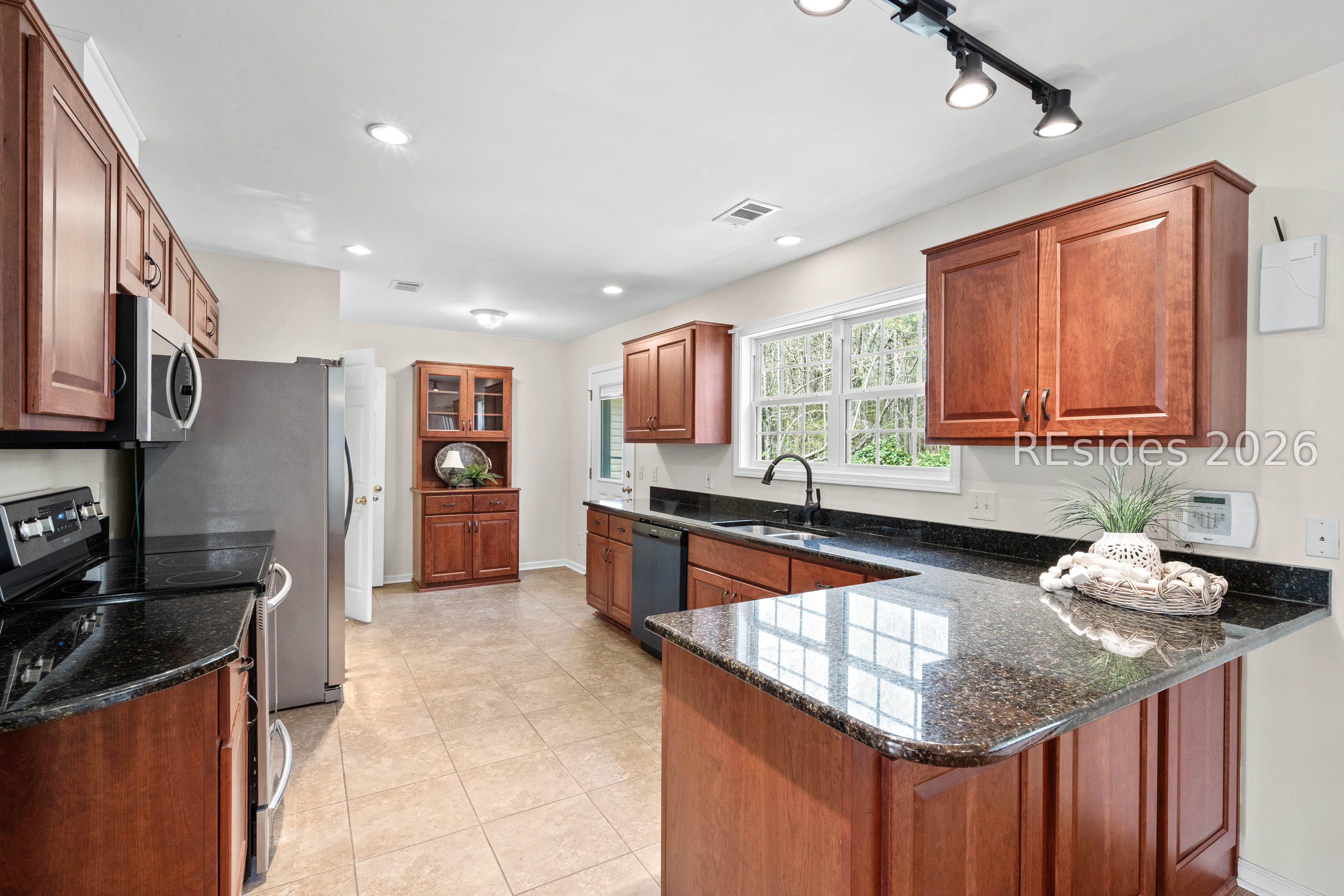 97 Ridgeland Lakes Drive