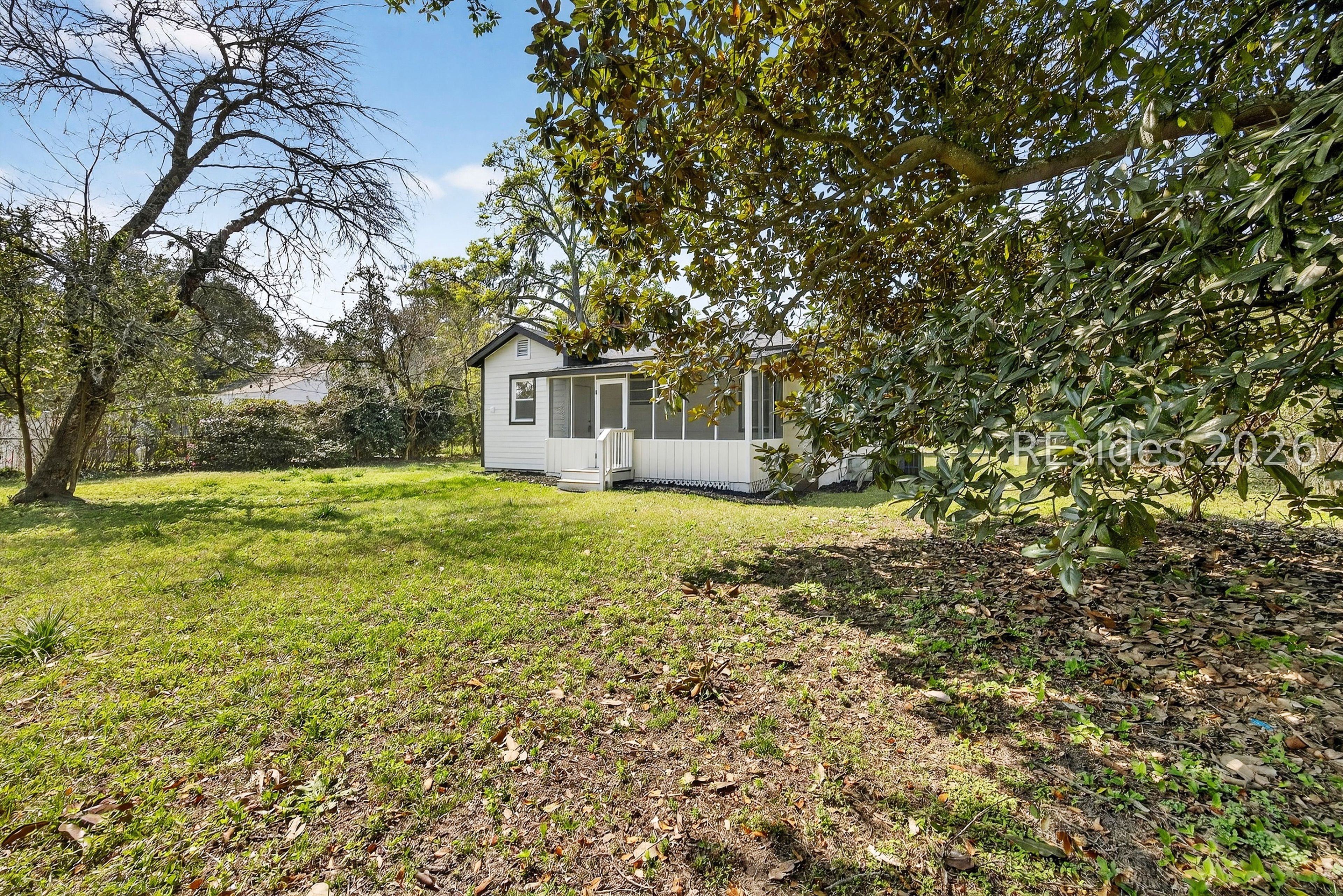 421 Meritta Avenue