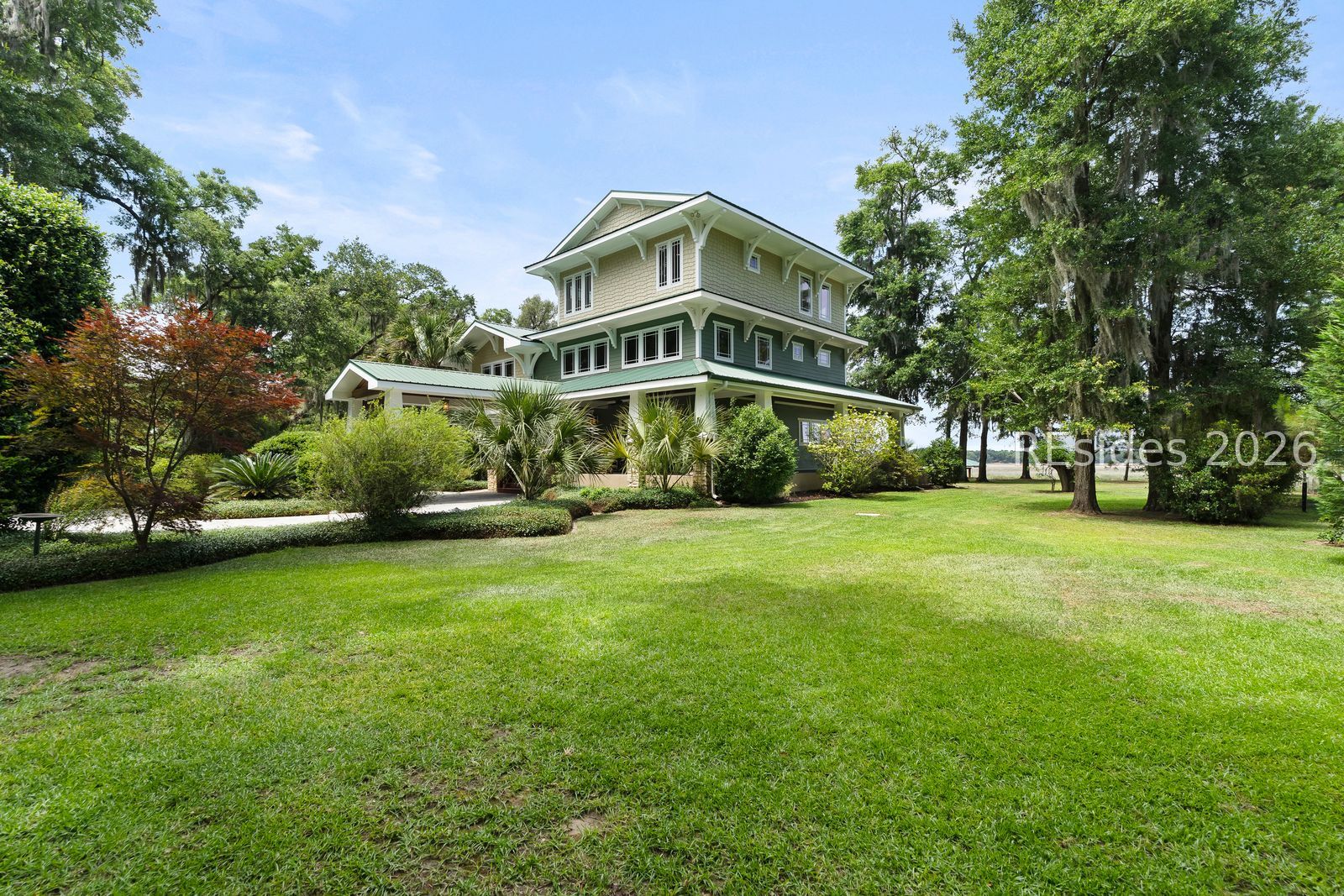 14 Comfort Point