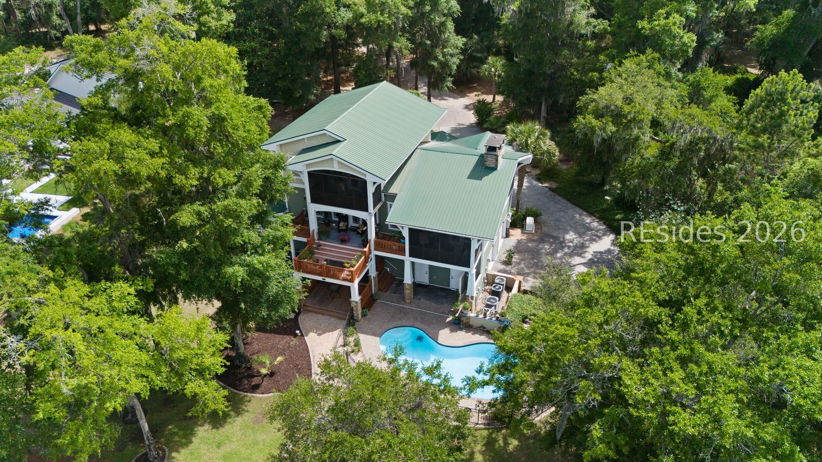 14 Comfort Point