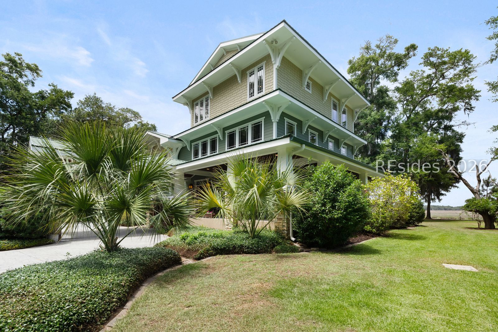 14 Comfort Point