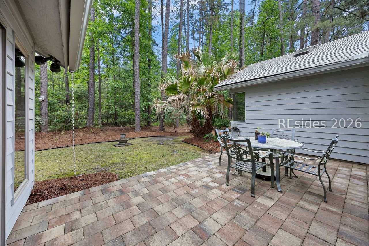 211 White Oaks Circle