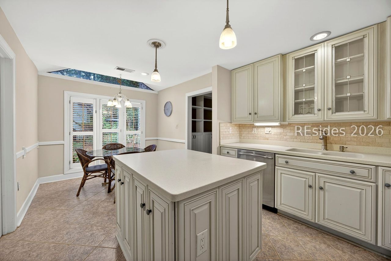 211 White Oaks Circle