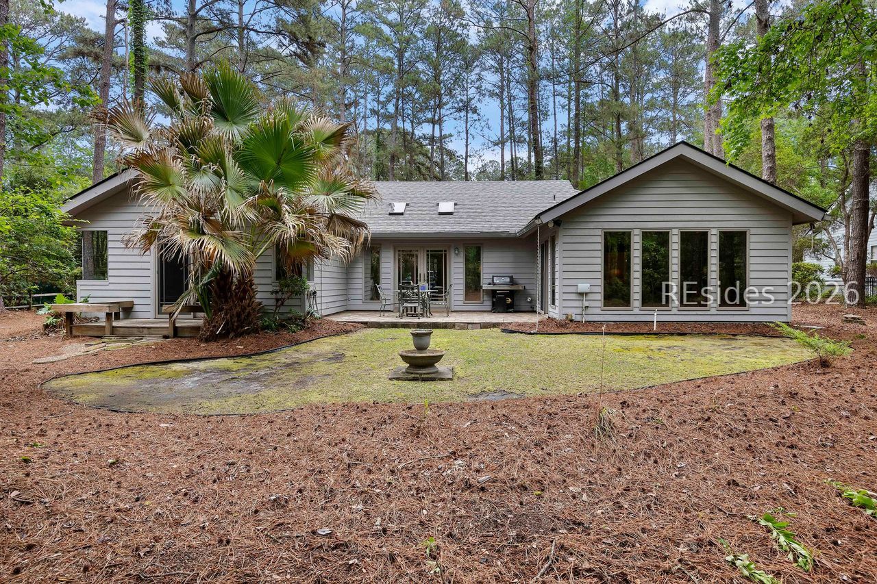 211 White Oaks Circle