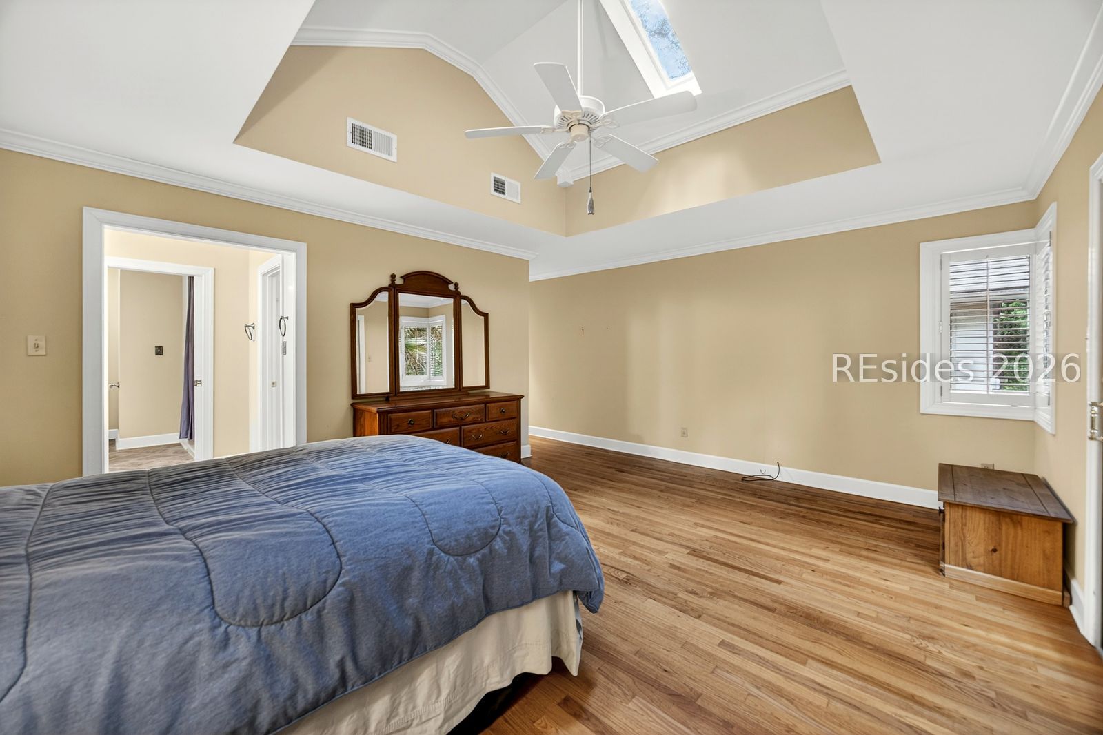 211 White Oaks Circle