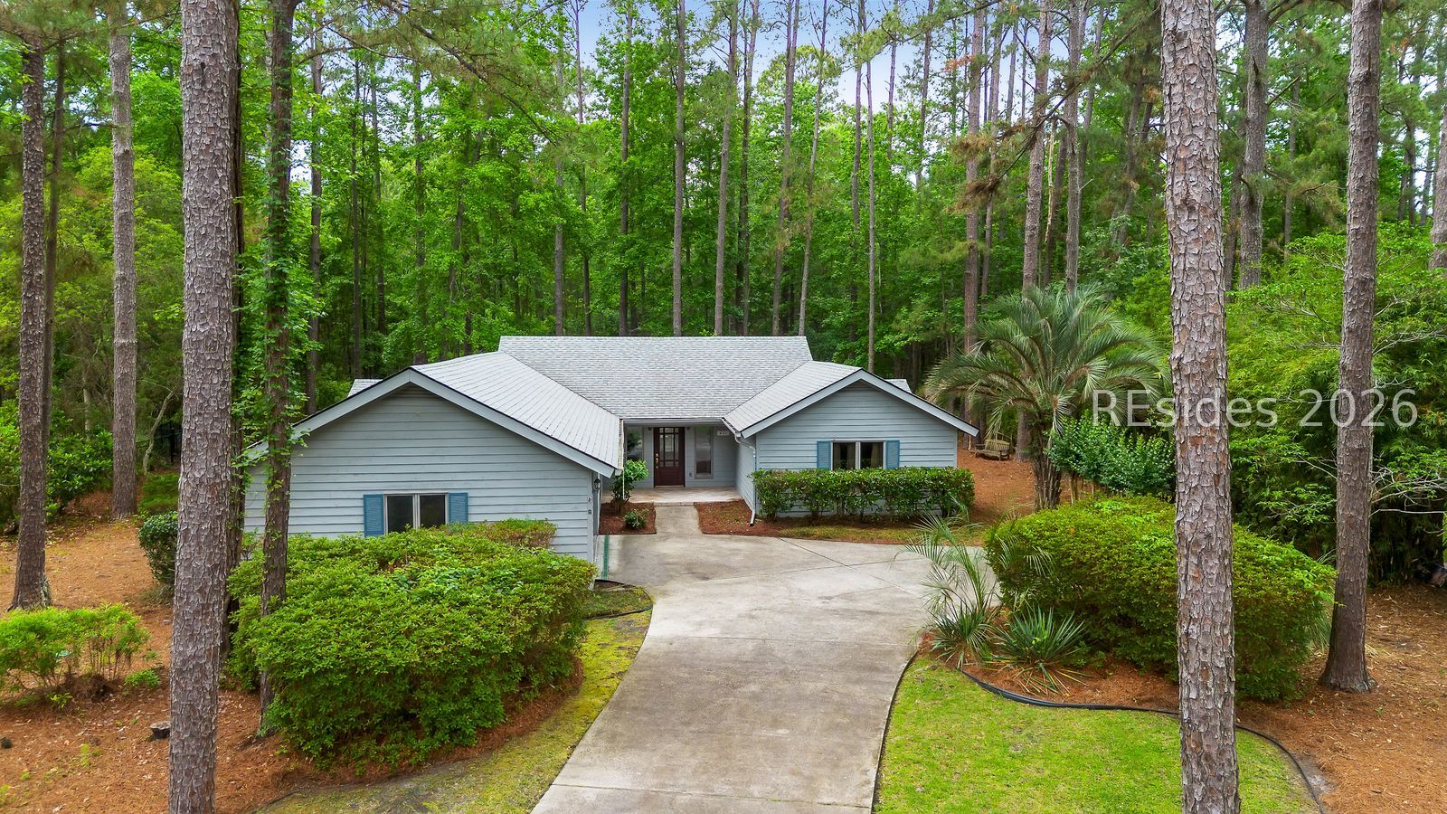 211 White Oaks Circle