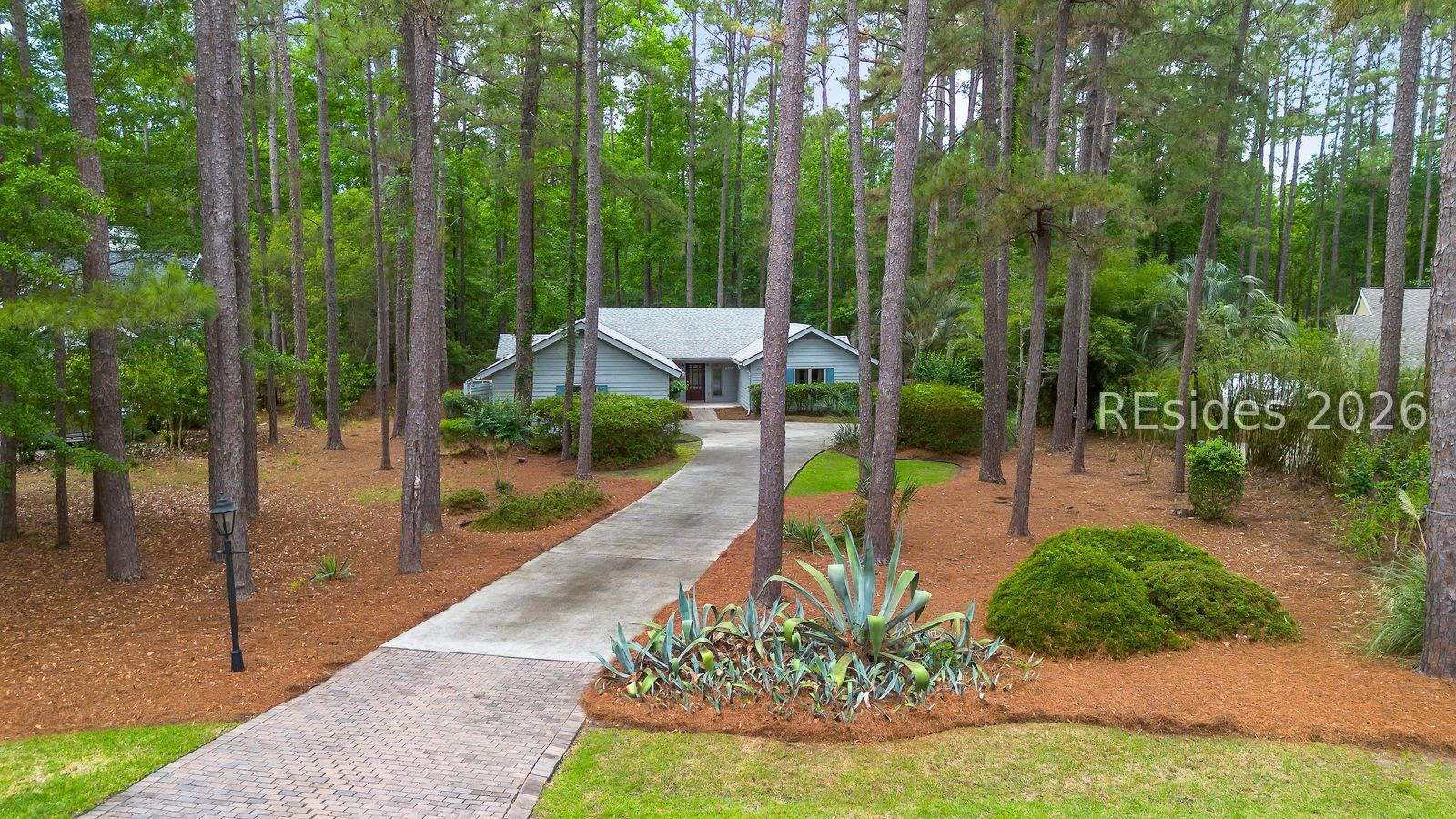 211 White Oaks Circle