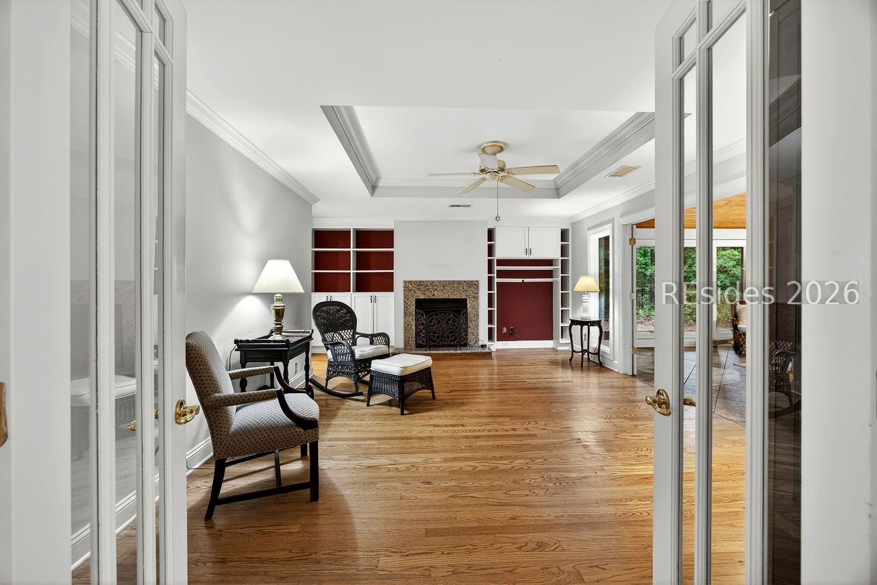 211 White Oaks Circle