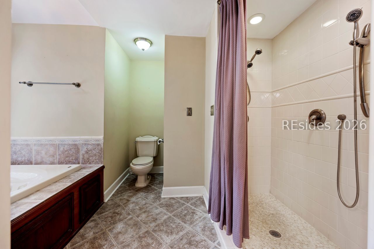 211 White Oaks Circle