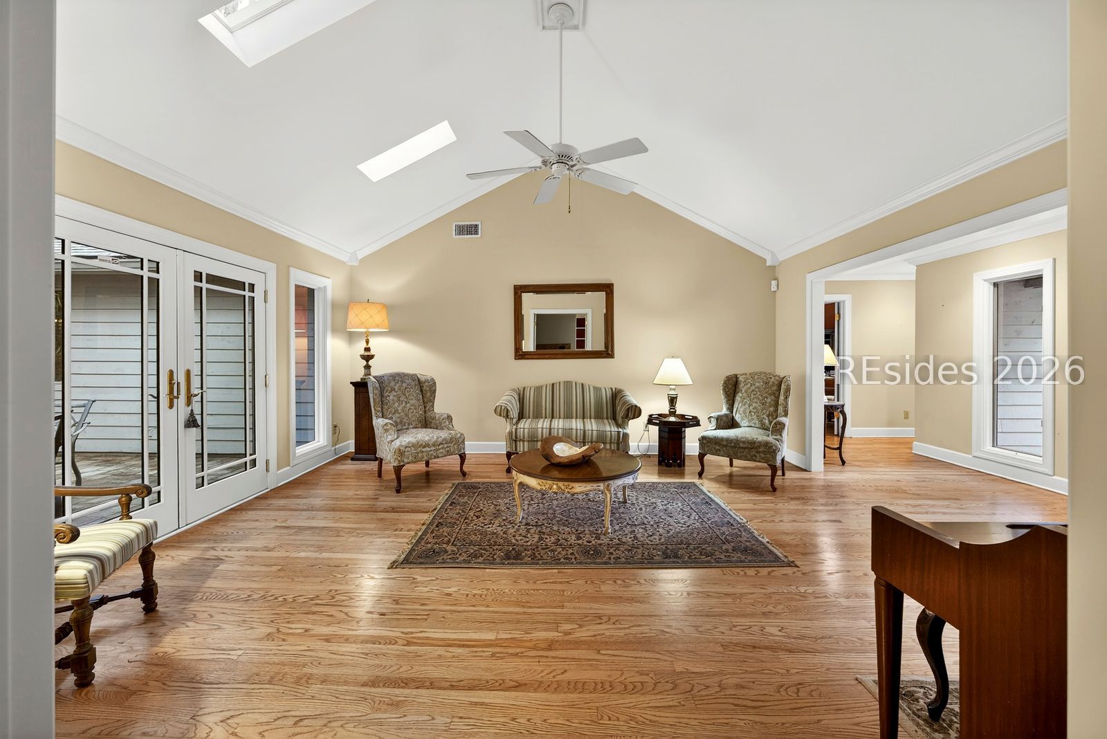 211 White Oaks Circle