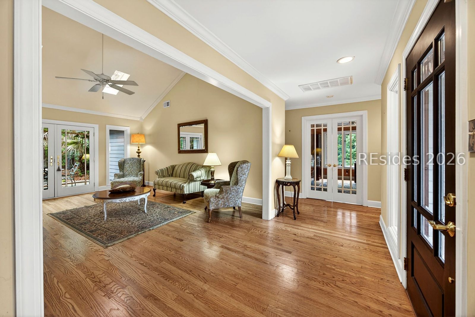 211 White Oaks Circle