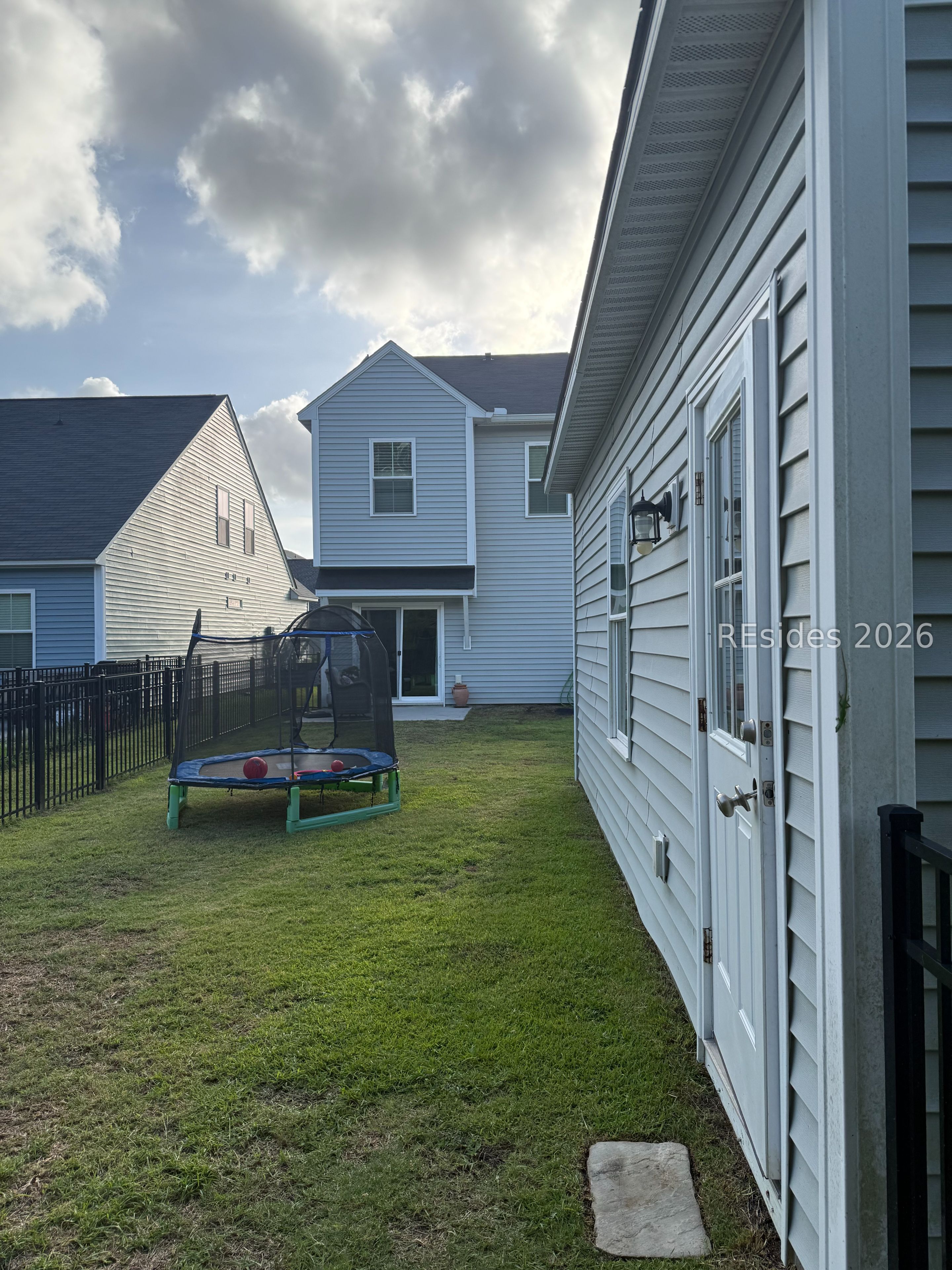 54 Garden Row Drive N