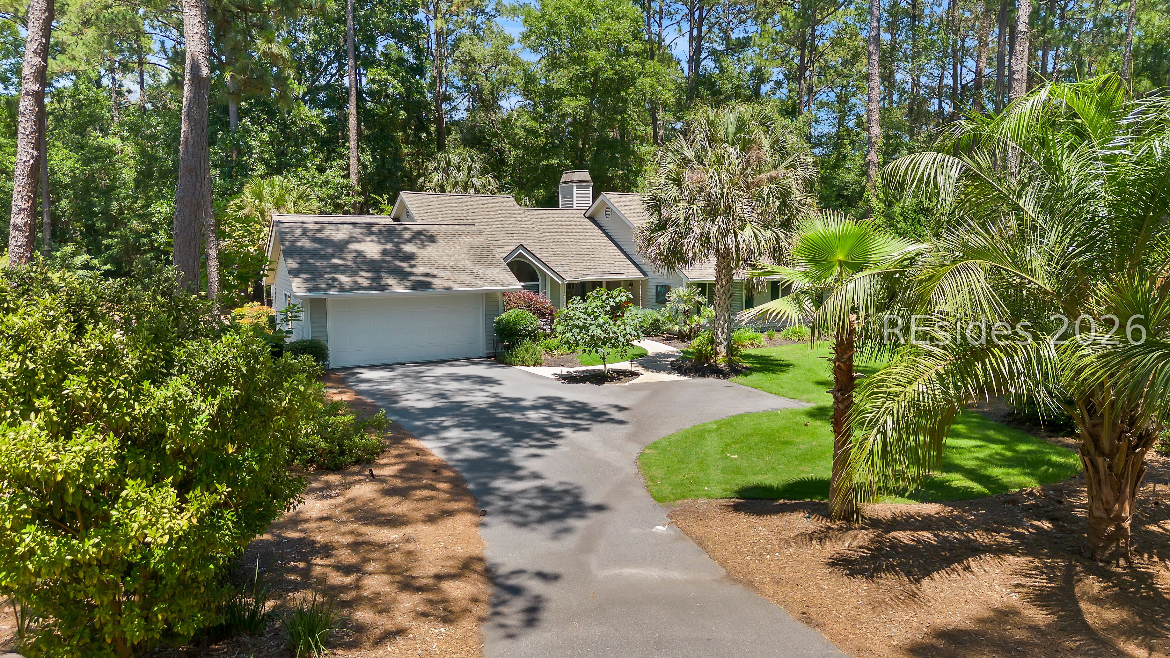 8 Hickory Knoll Place