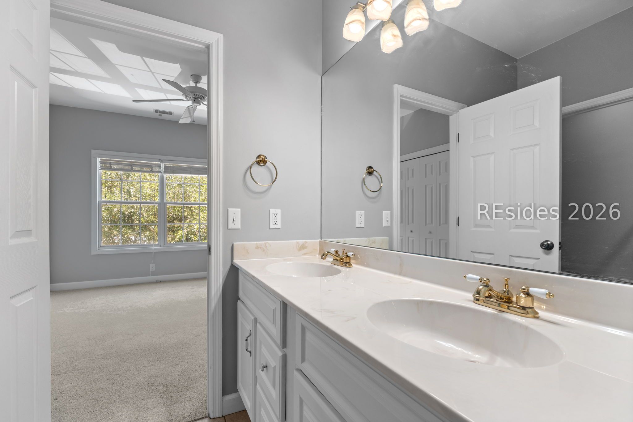 12 Gold Oak Drive