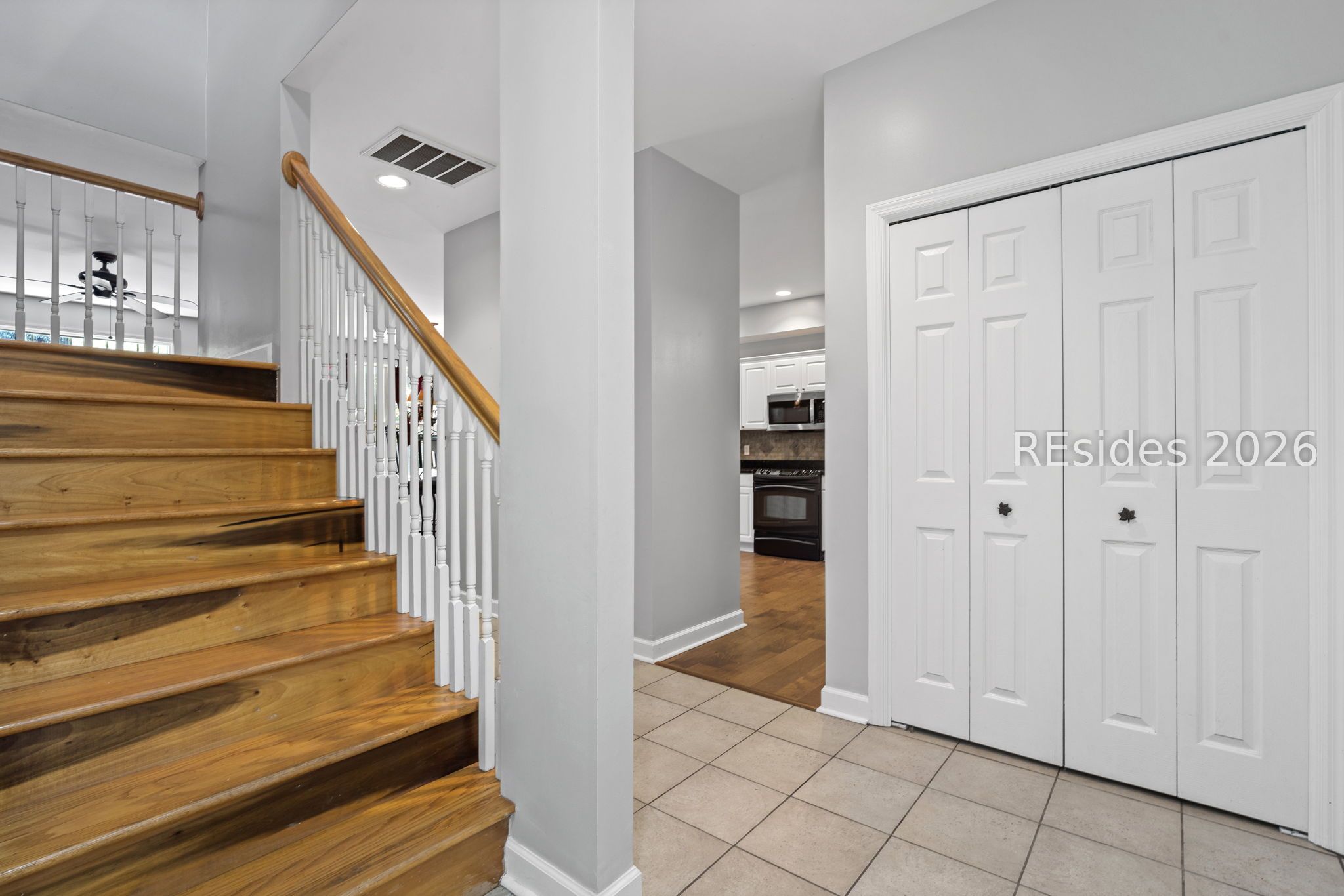 12 Gold Oak Drive