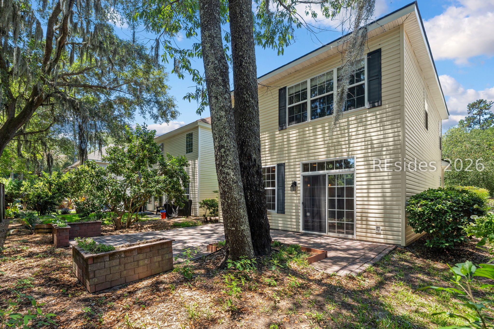 12 Gold Oak Drive