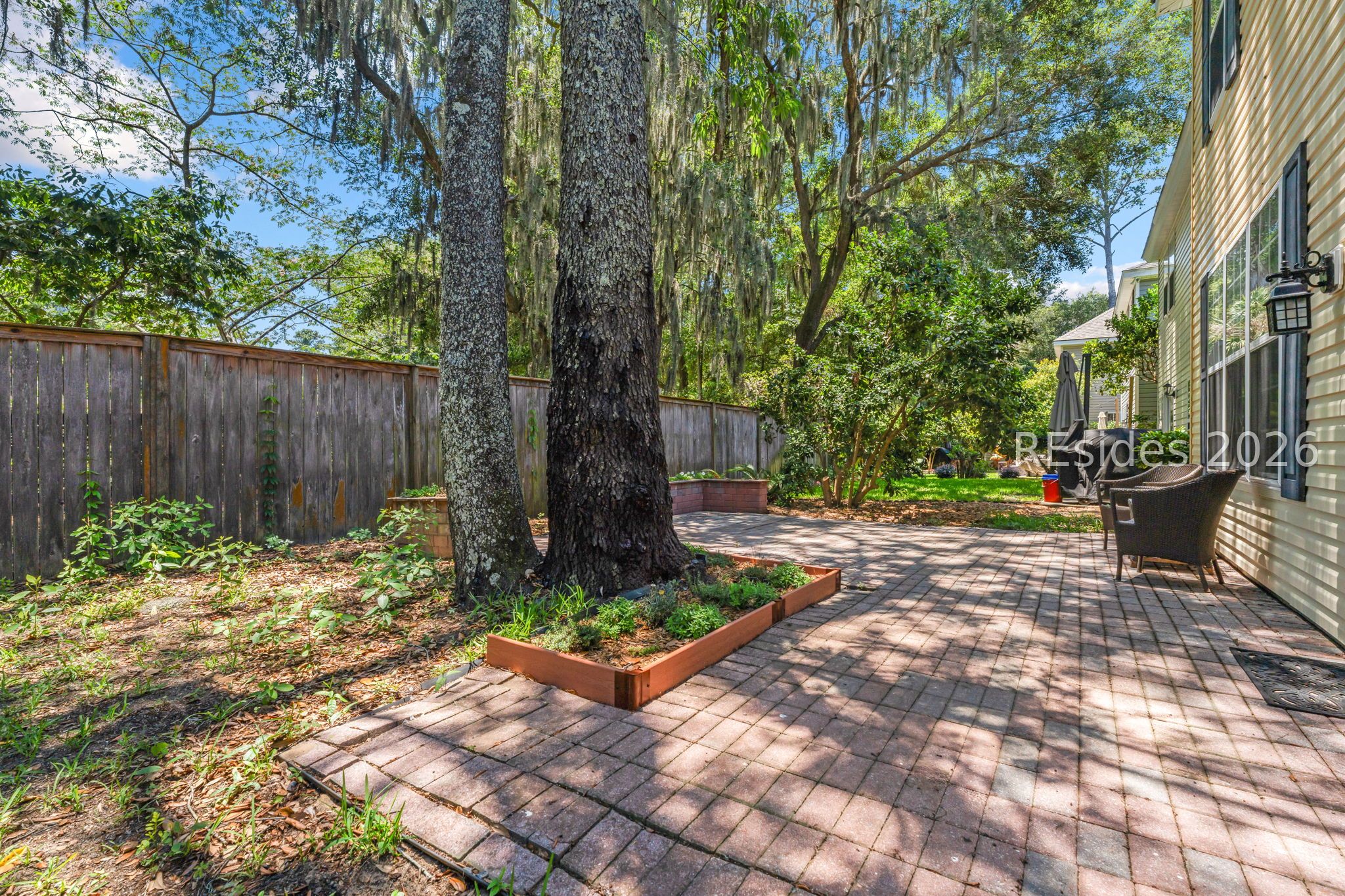 12 Gold Oak Drive