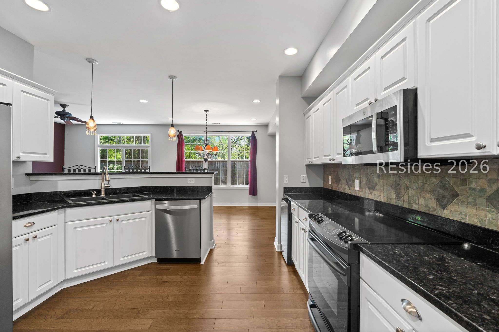 12 Gold Oak Drive