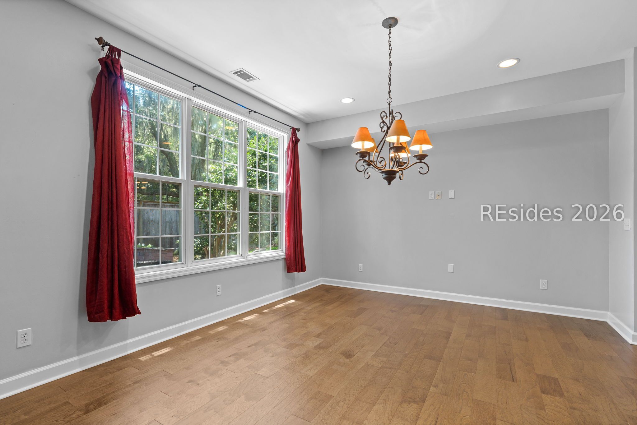 12 Gold Oak Drive