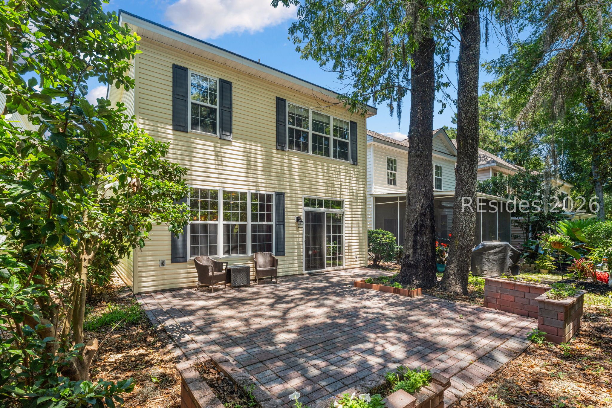 12 Gold Oak Drive