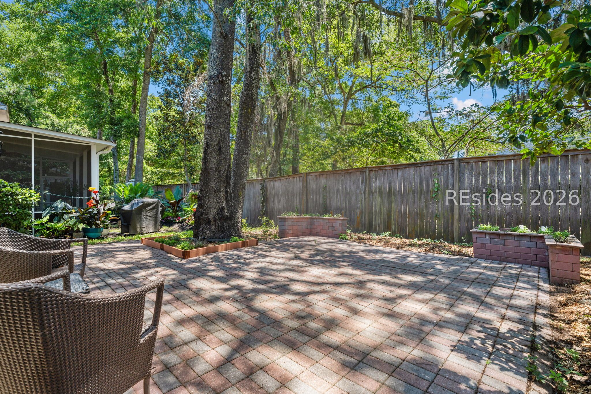 12 Gold Oak Drive