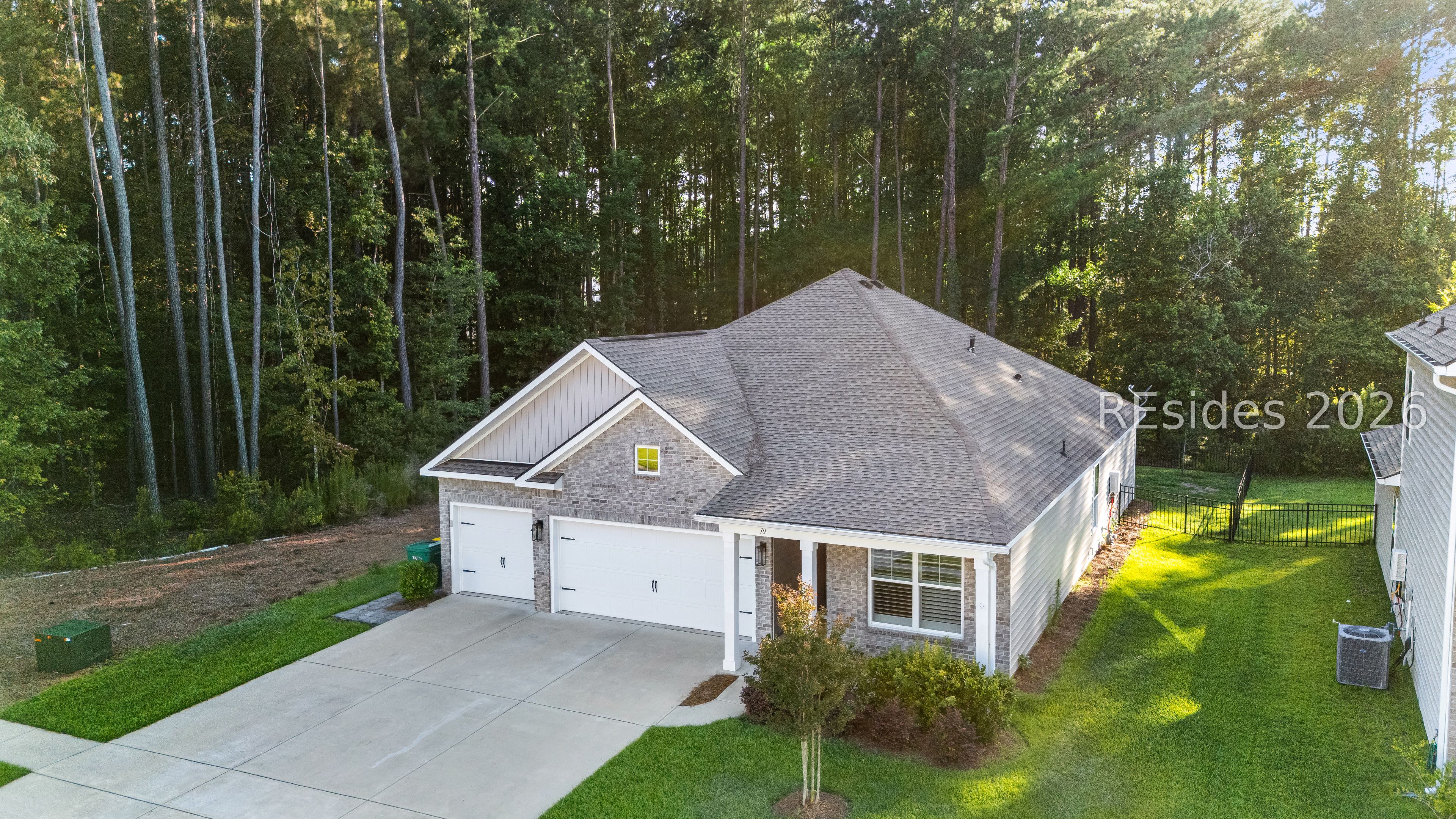 10 Runner Stone Road