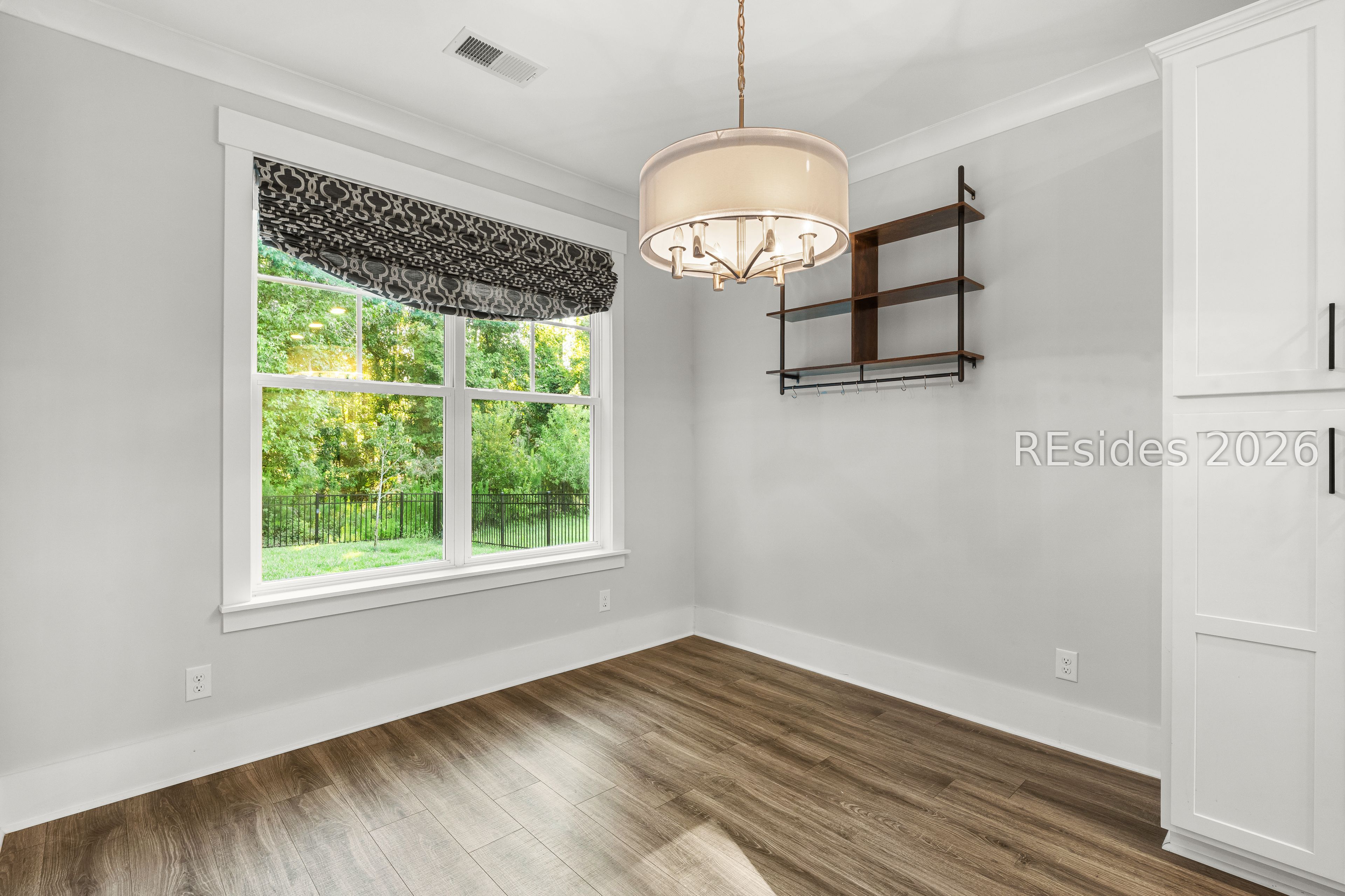 10 Runner Stone Road