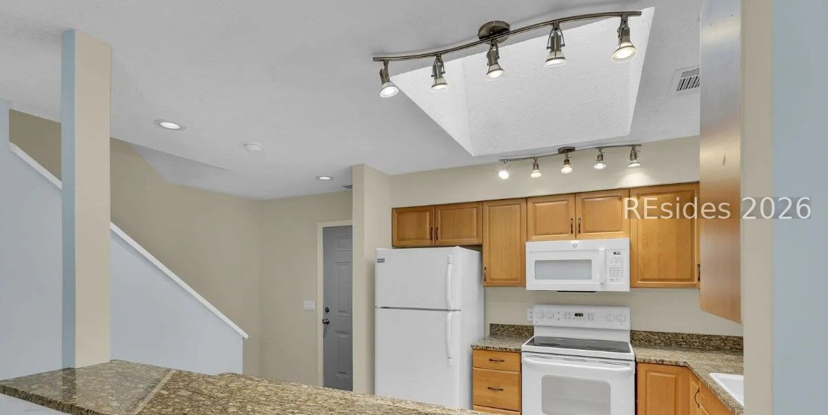 58 Pine Burr Road Unit: 58