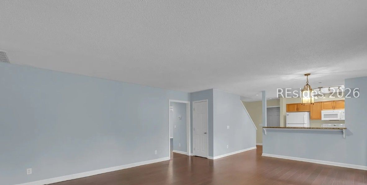 58 Pine Burr Road Unit: 58