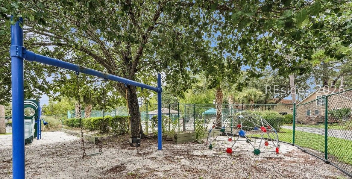 58 Pine Burr Road Unit: 58