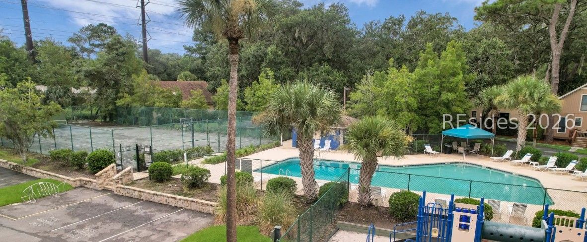 58 Pine Burr Road Unit: 58