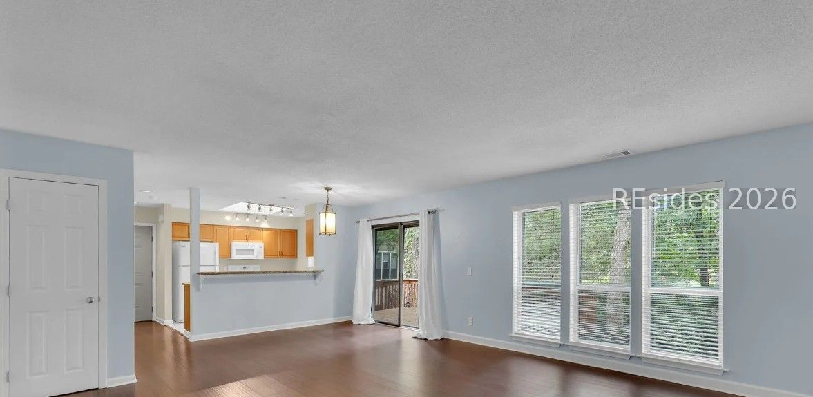 58 Pine Burr Road Unit: 58