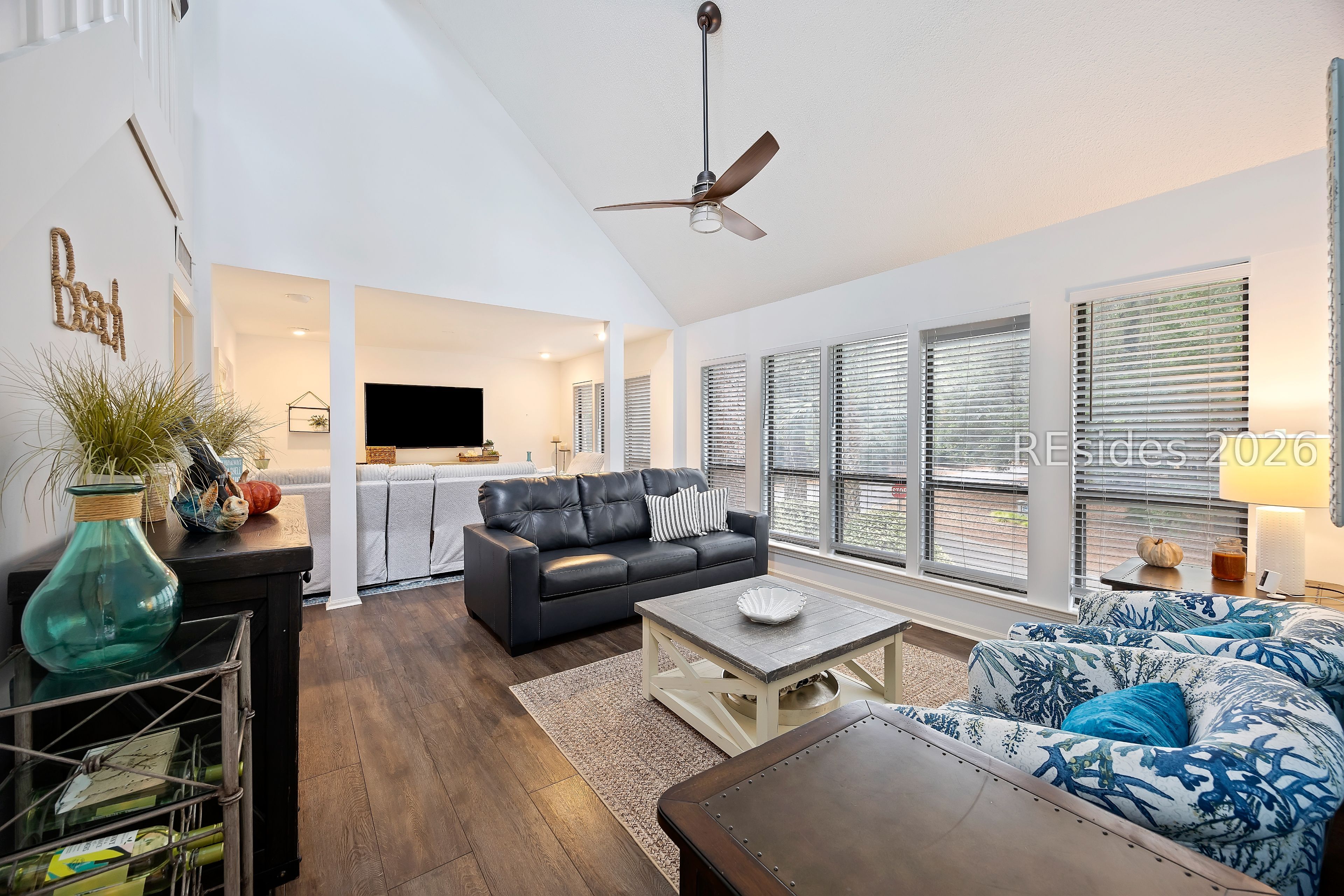 10 Compass Point Unit: 10B